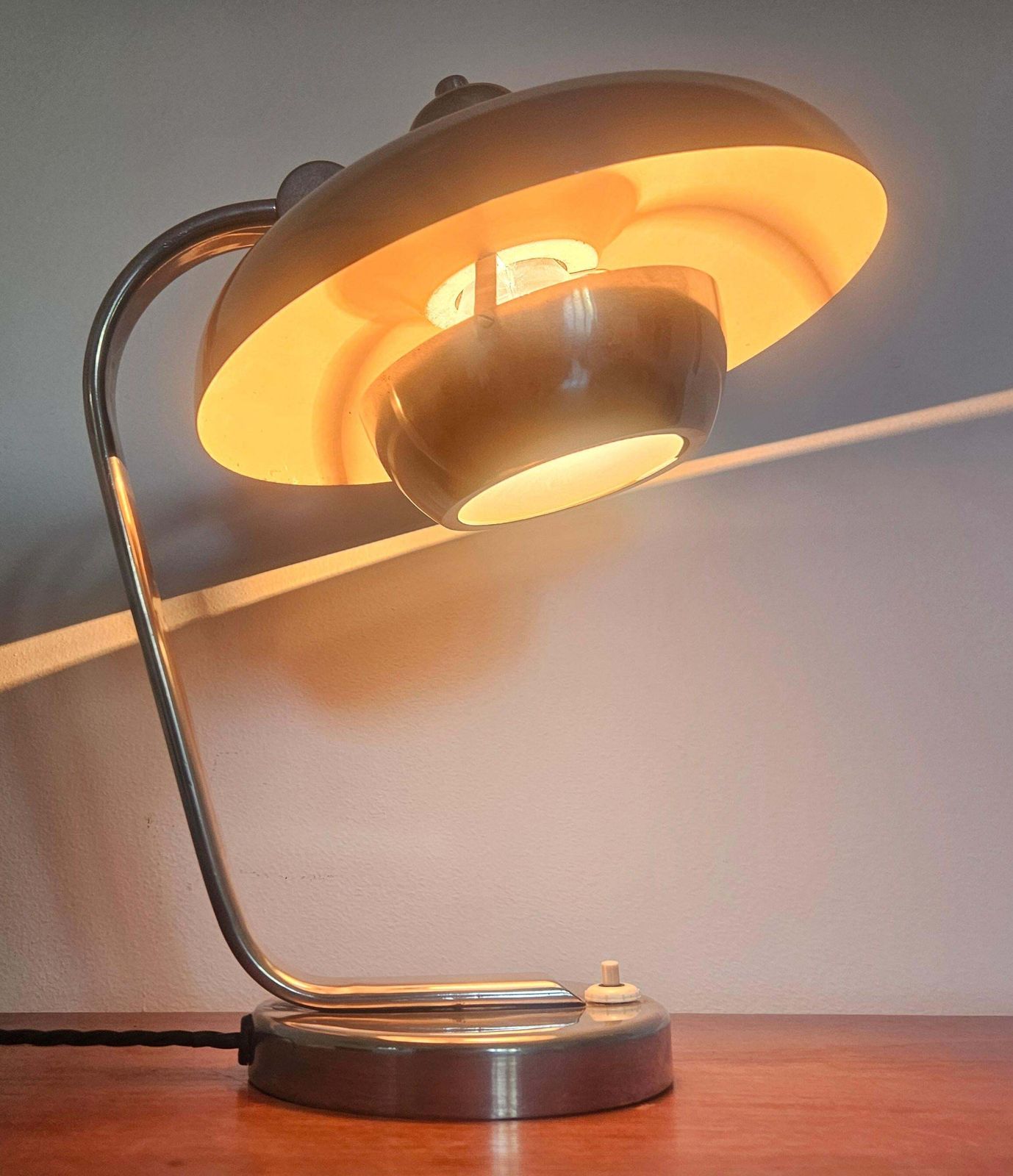 photo vintage Rare Bauhaus Chrome Table Lamp, Franta Anyz, Functionalism, Art Deco, 1930s