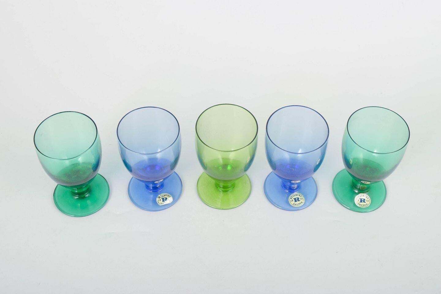 Monica Bratt voor Reijmyre, Zweden. Set van vijf schnappsglazen. Jaren 1960/70 photo furniture