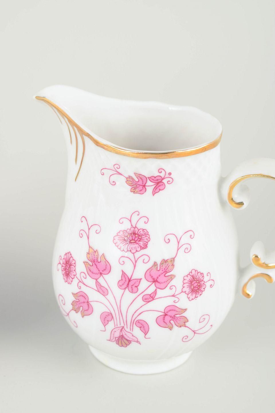 Hollóháza, Hongrie. Crémier et sucrier à couvercle en porcelaine. Milieu du XXe siècle. photo for sale
