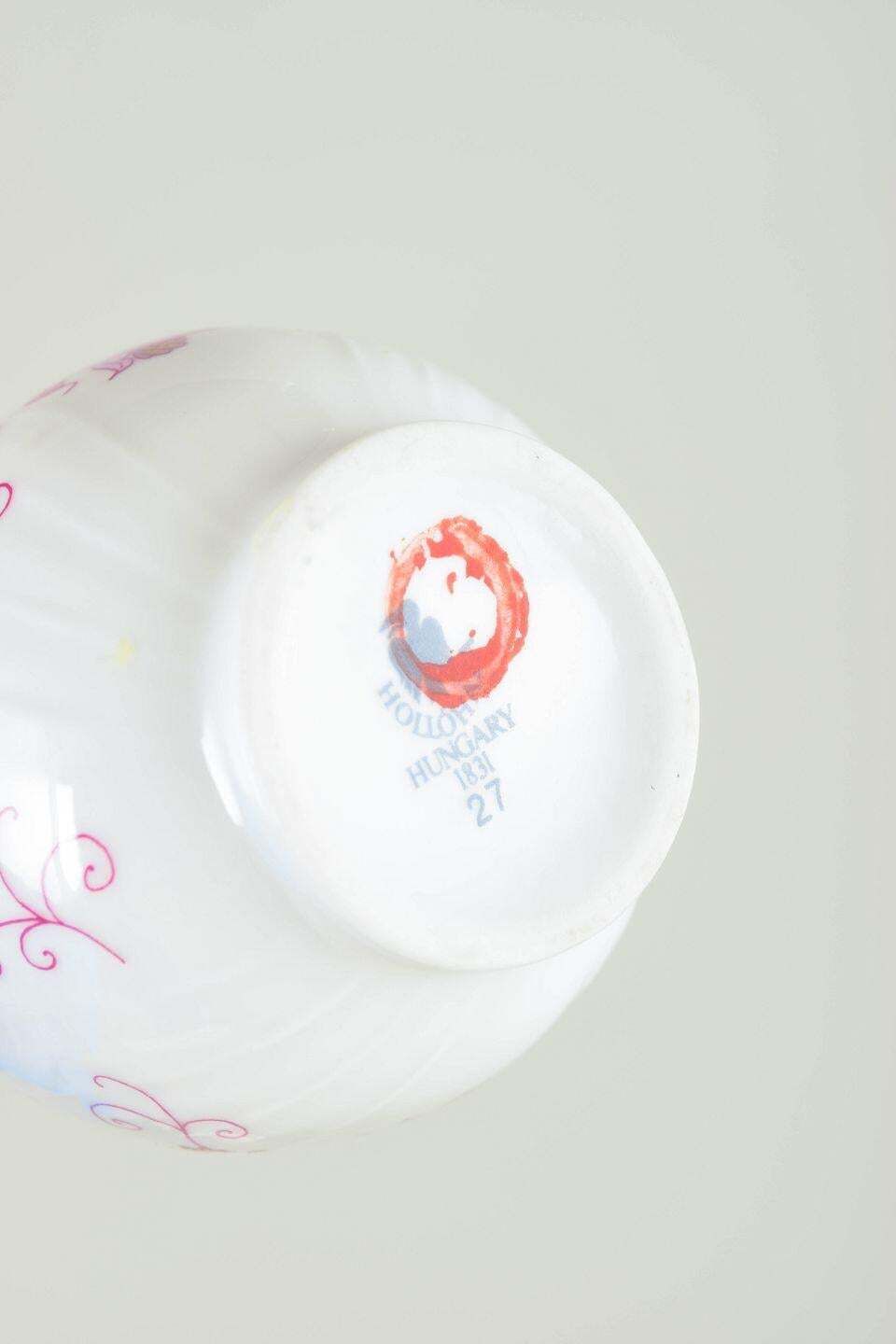 Hollóháza, Hongrie. Crémier et sucrier à couvercle en porcelaine. Milieu du XXe siècle. photo Décoration