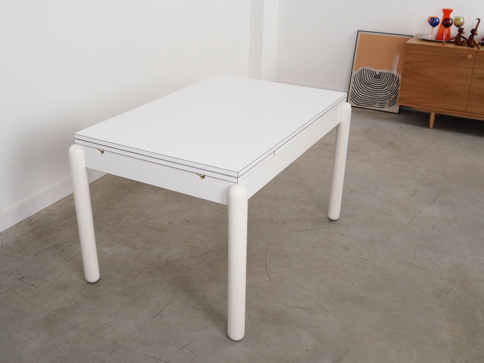 White Extendable Table, Italian Design, 1980s, Made In Italy photo furniture