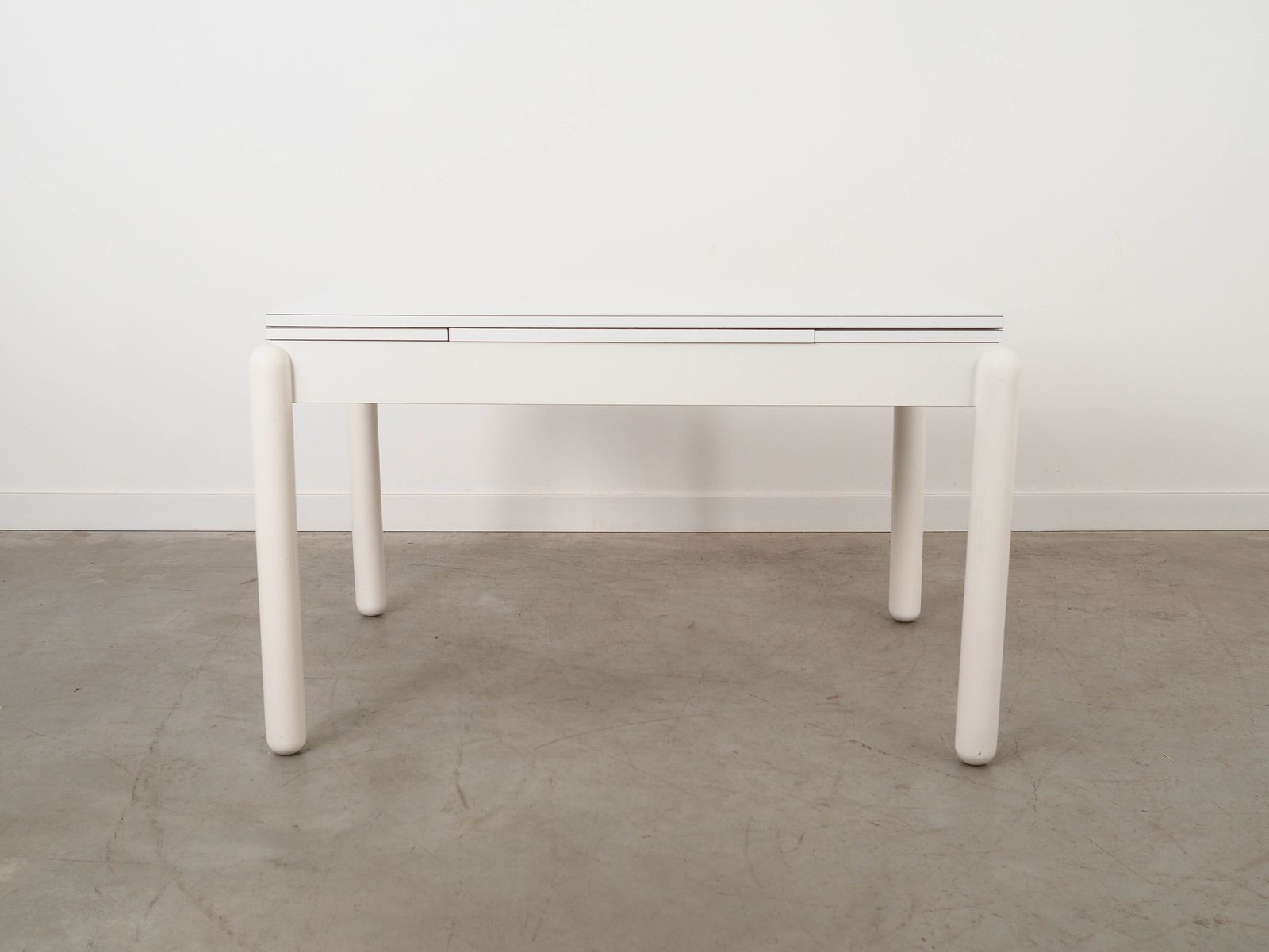 White Extendable Table, Italian Design, 1980s, Made In Italy photo for sale