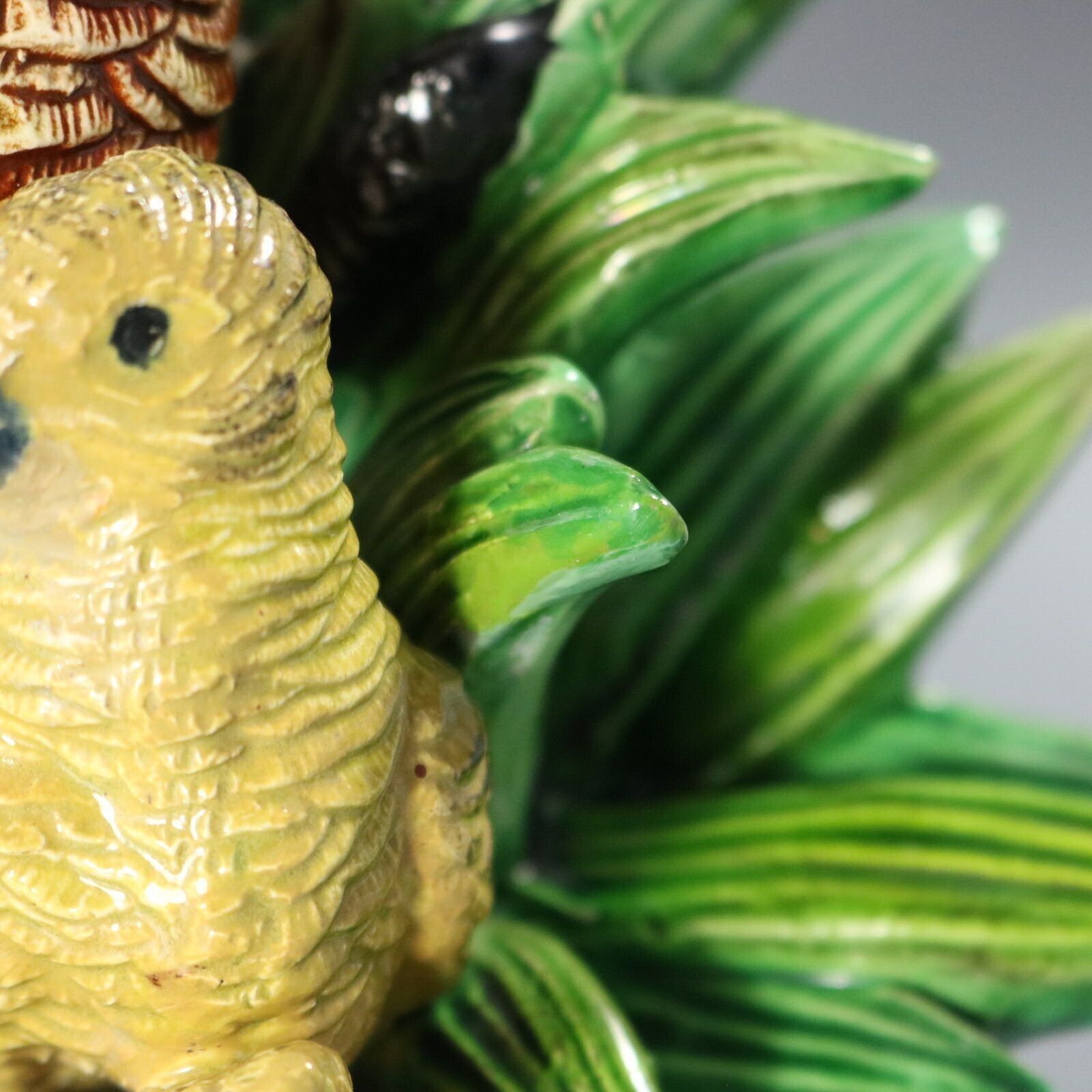 photo buy Hugo Lonitz Majolica Patrijs met Kuikens Kandelaarbasis