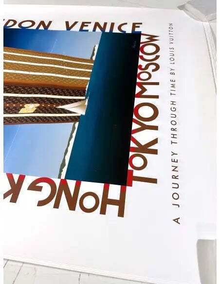 Louis Vuitton Journey Through Time handgesigneerde originele Razzia poster photo 978.0