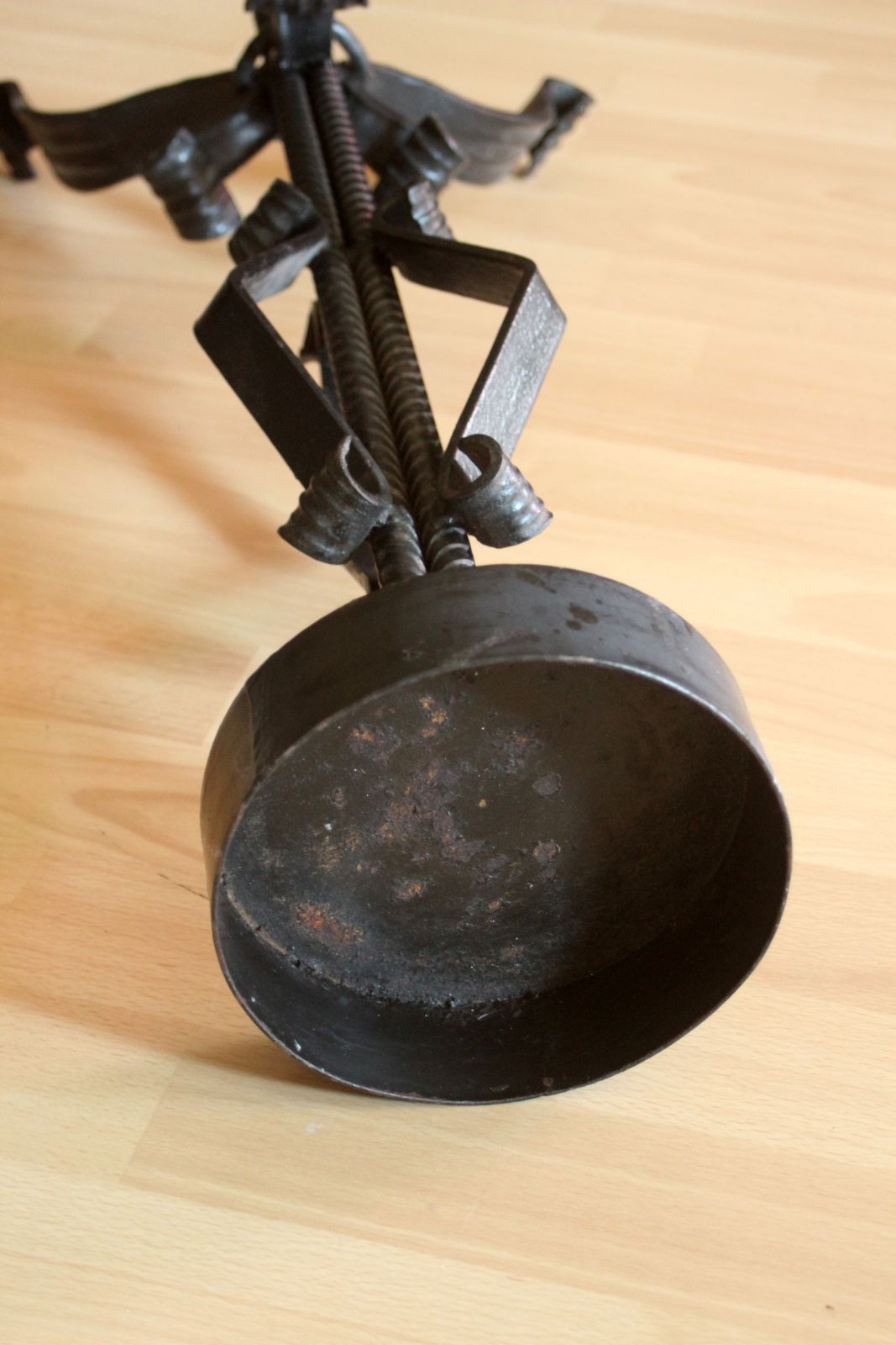 Smeedijzeren kandelaar, zwaar en handgemaakt voor grotere kaarsen – hoogte ca. 68 cm photo buy