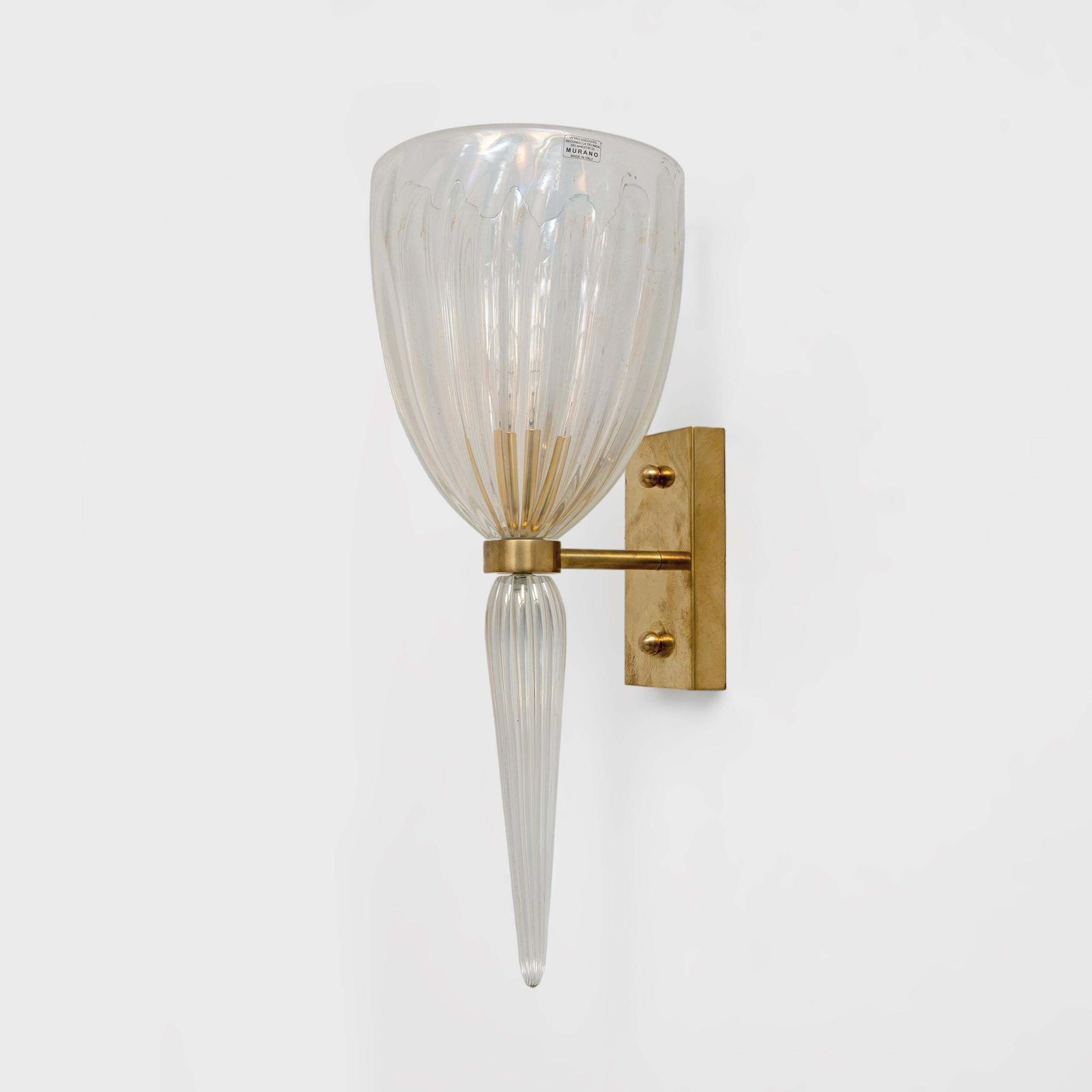 Paar Italiaanse Murano-wandlampen van iriserend glas en messing photo for sale
