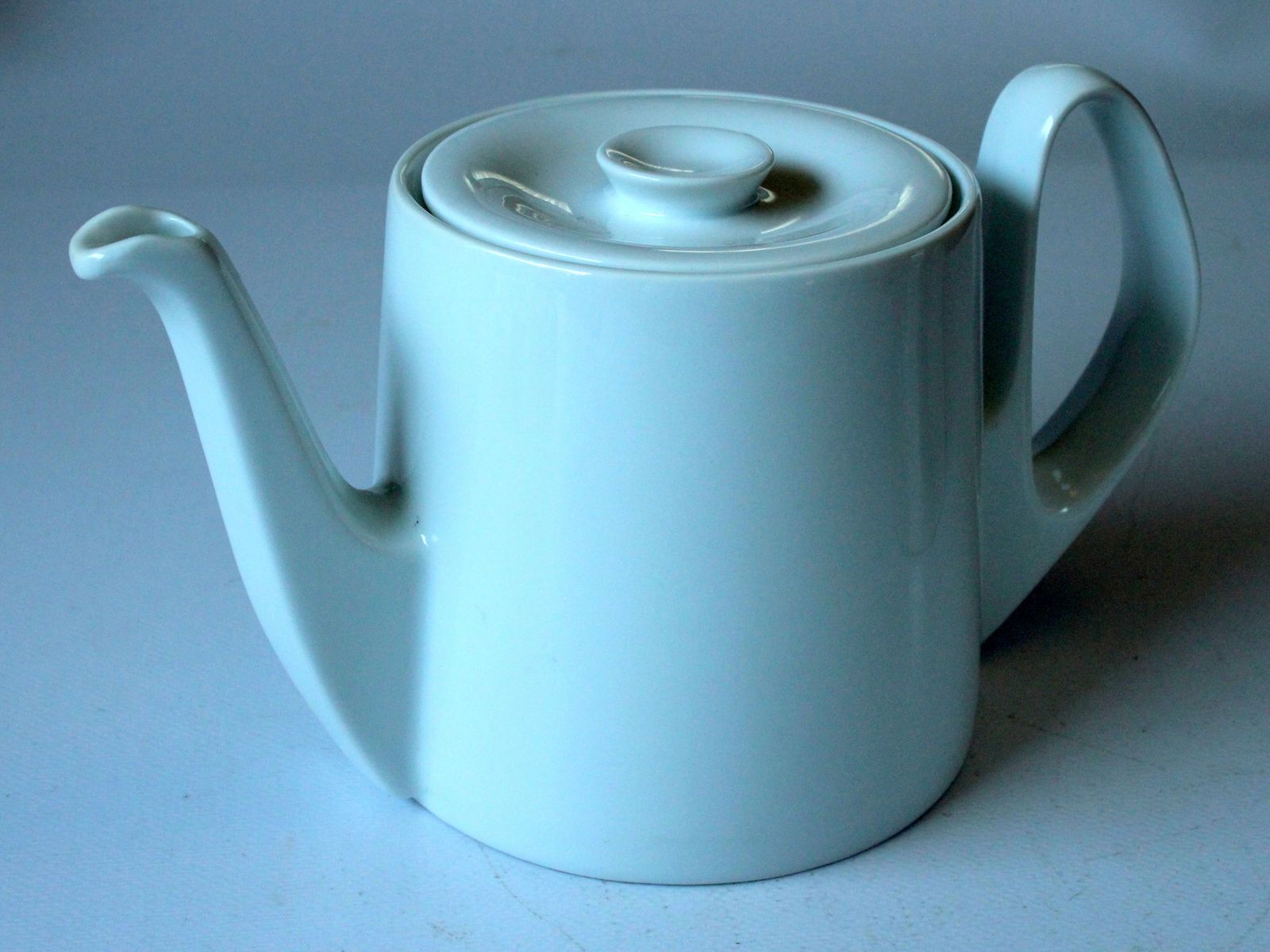 Antiek porseleinen theepot van Bauscher/Weiden, jaren 1930, met geïsoleerde metalen warmhoudkap photo vintage