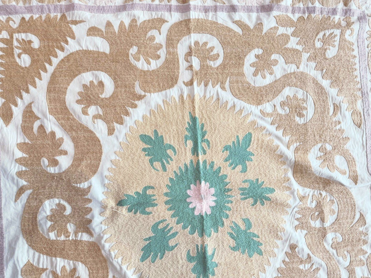 Nappe suzani tribale d'Asie centrale, 128 x 135 cm photo 243.0