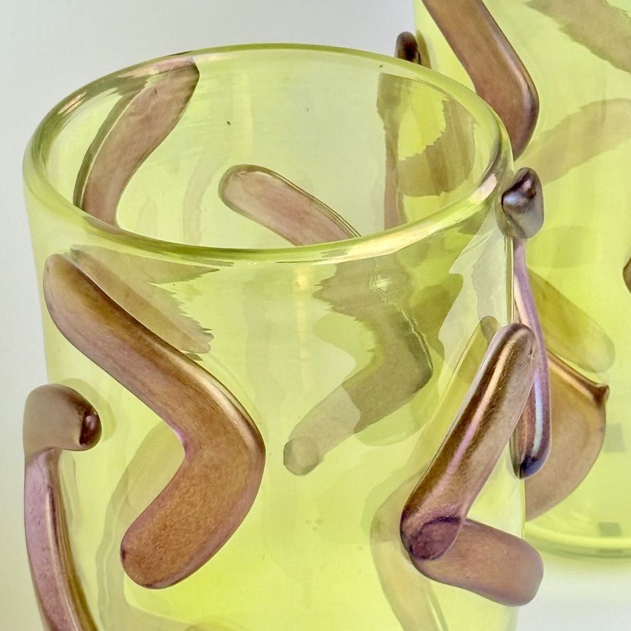 Paire de vases en verre de Murano jaune citron à applications violettes, fin du XXe siècle photo 3200.0