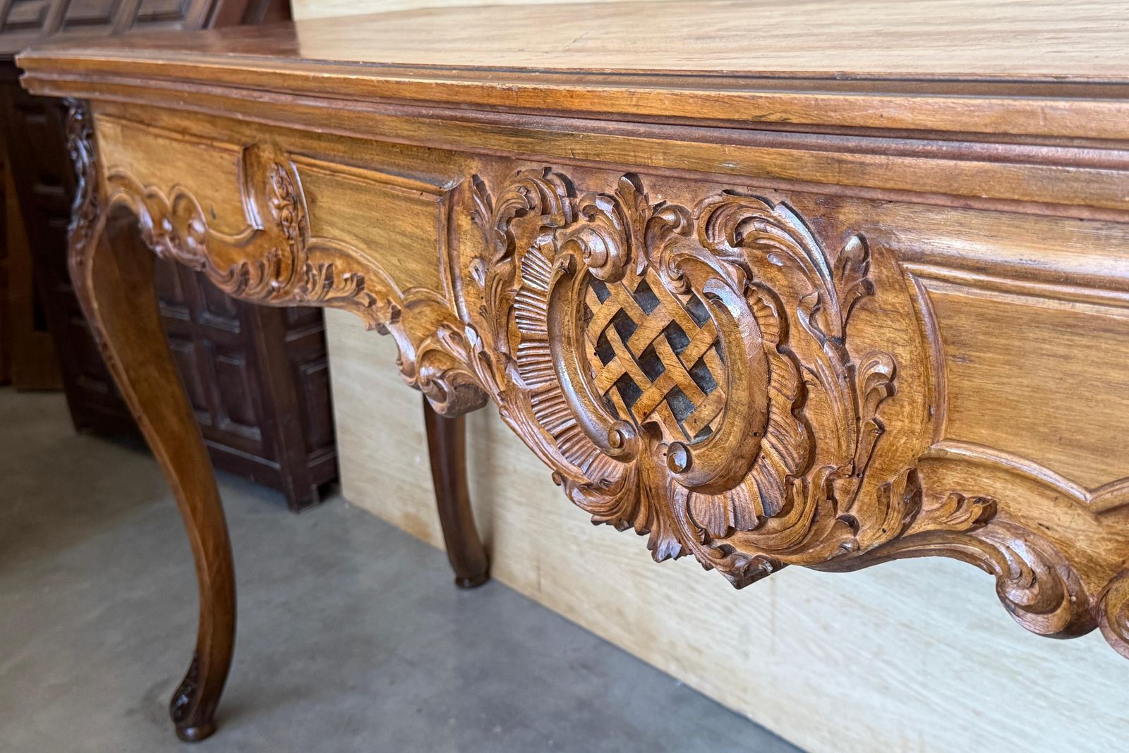 Console convertible de style Louis XV en bois sculpté à la main photo vintage