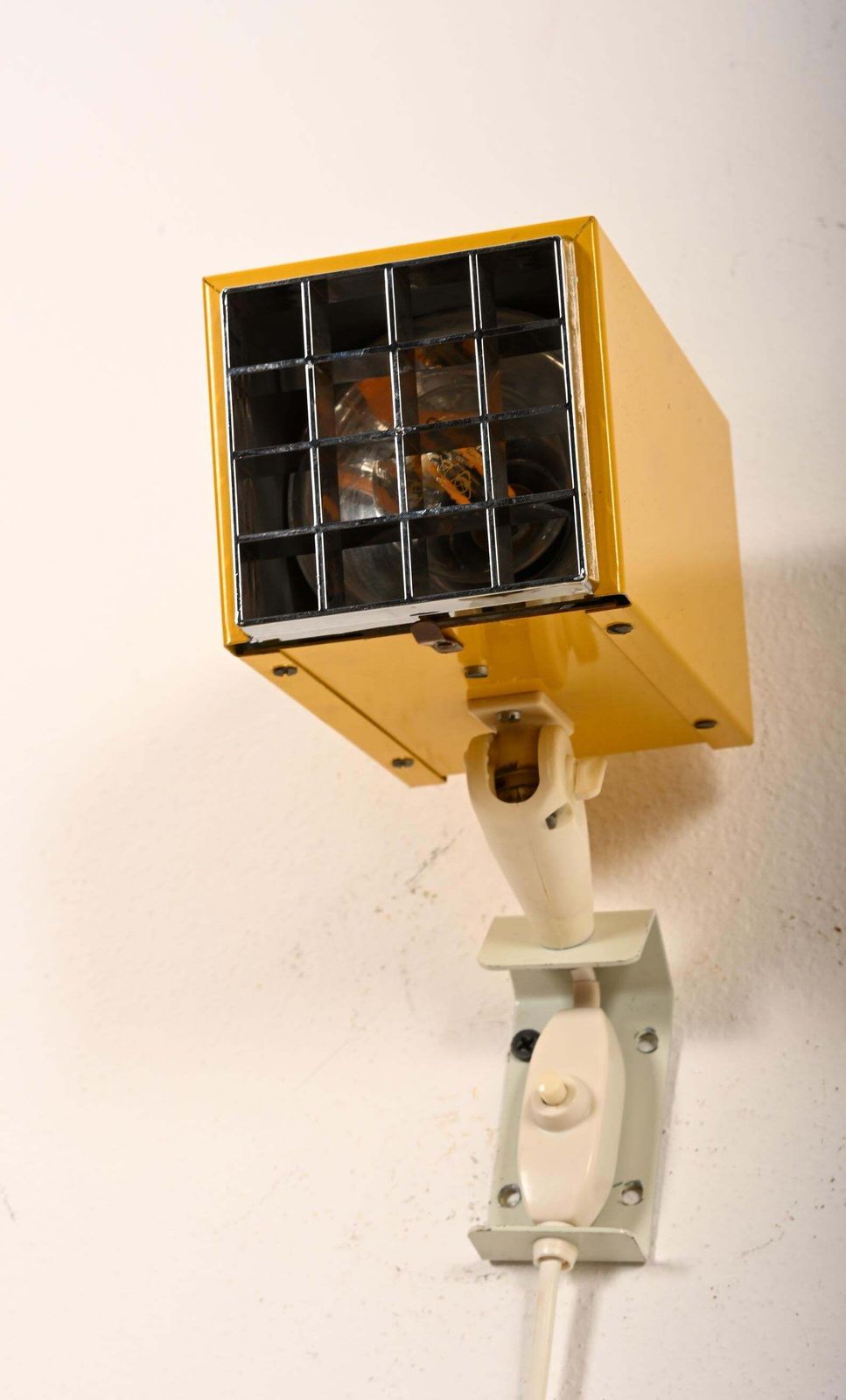 Hans Agne Jakobsson Wall Lamp "Kuben" Elidus, From The 1960s photo vinterior