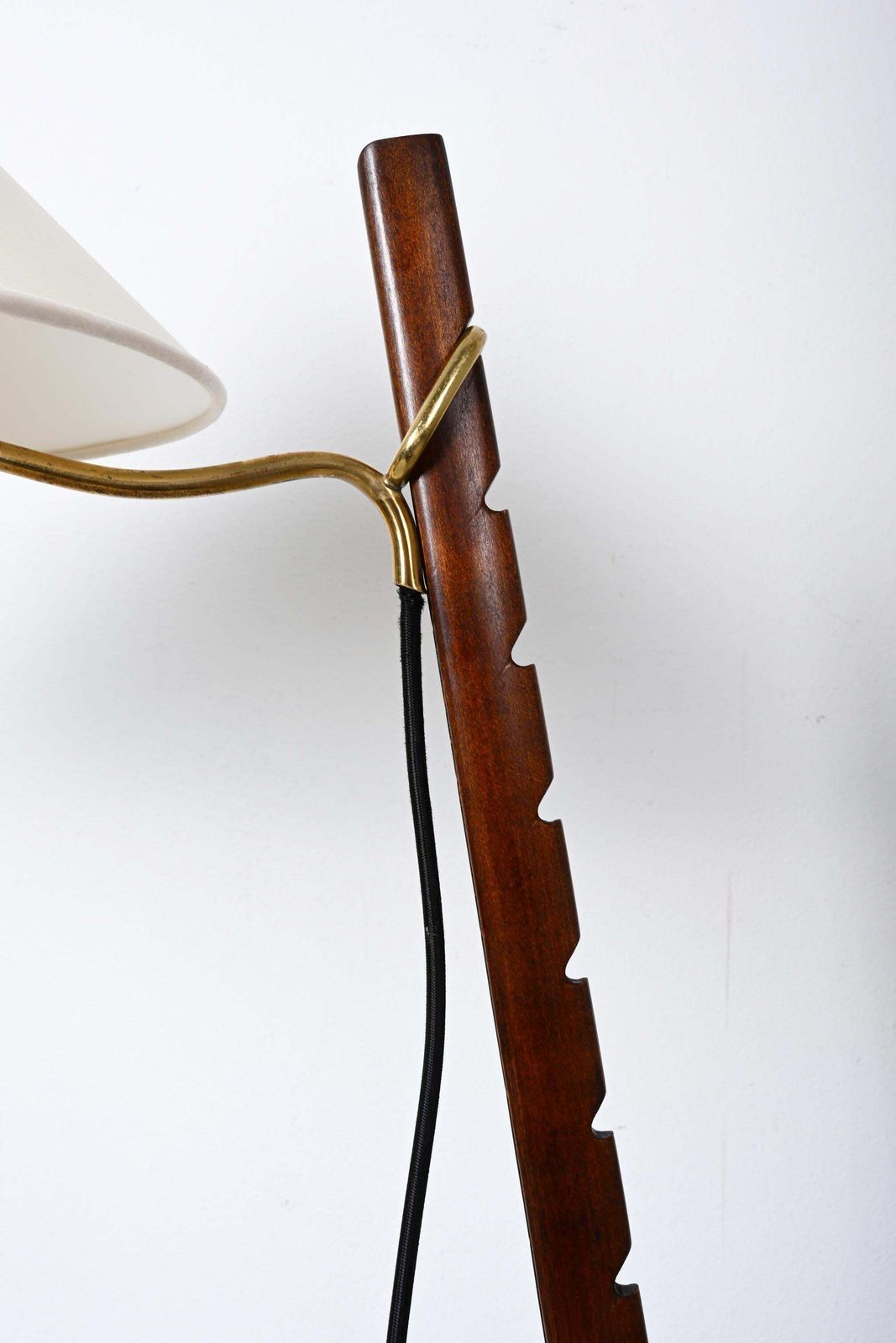 photo buy Zeldzame verstelbare mid-century vloerlamp van Rupert Nikoll