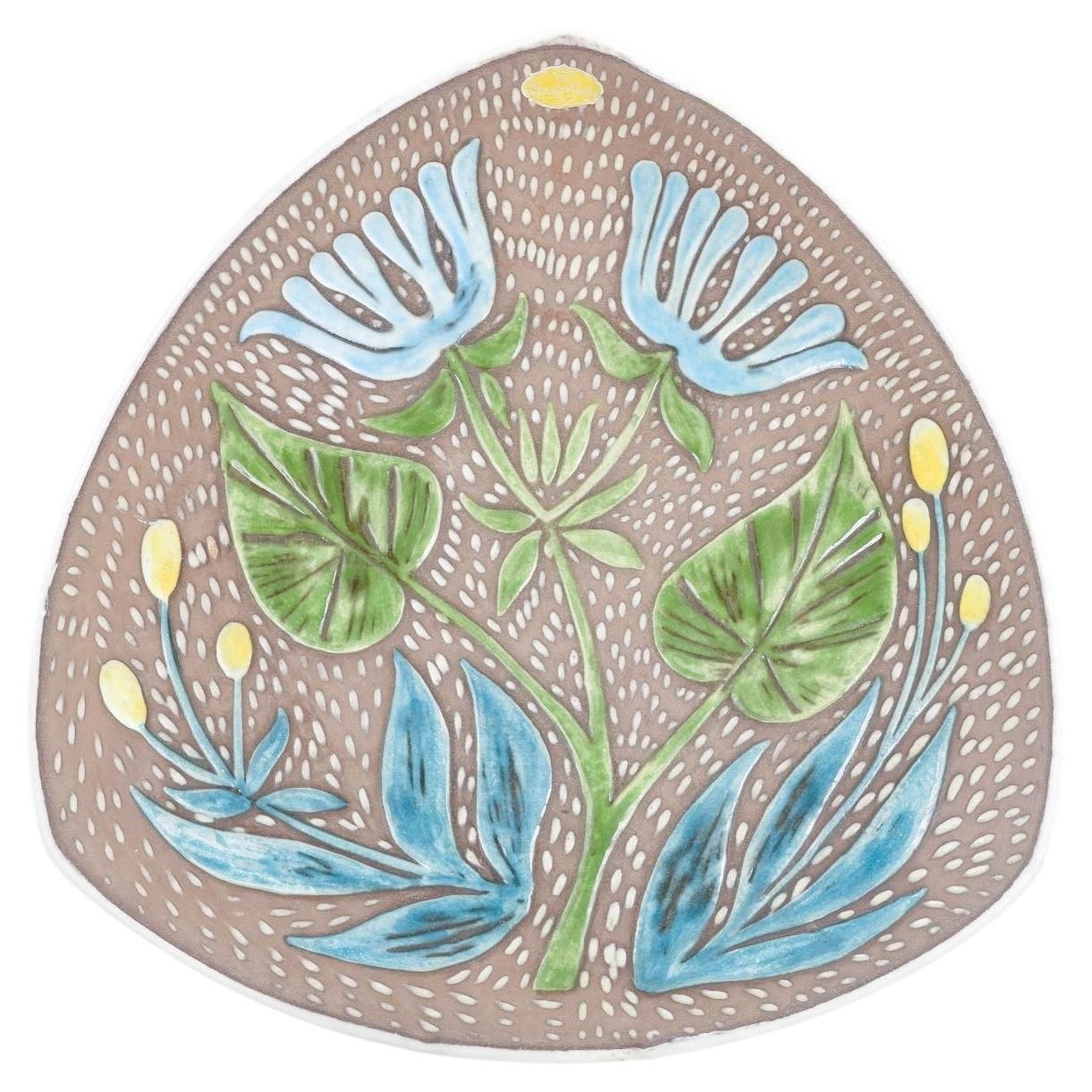 Coupe céramique triangulaire Mari Simmulson pour Upsala Ekeby, motif botanique.
