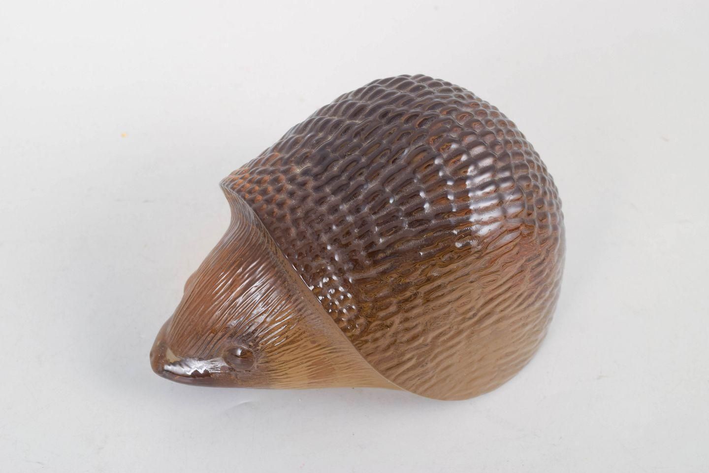 Paul Hoff voor Kosta Boda / WMF. Kunstglazen figuur van een egel. 1976 photo furniture