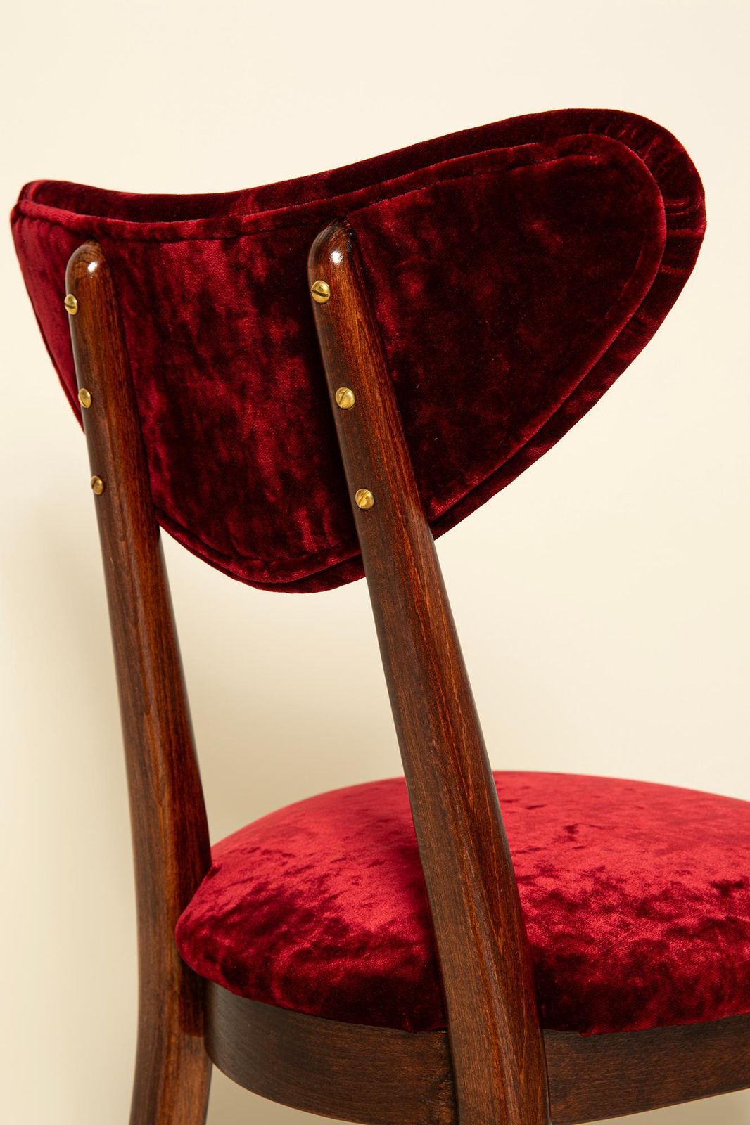 Mid-Century hartvormige stoel in Plushy Fr-fluweel van Dedar, Europa, ca. jaren 1960 photo 794.0