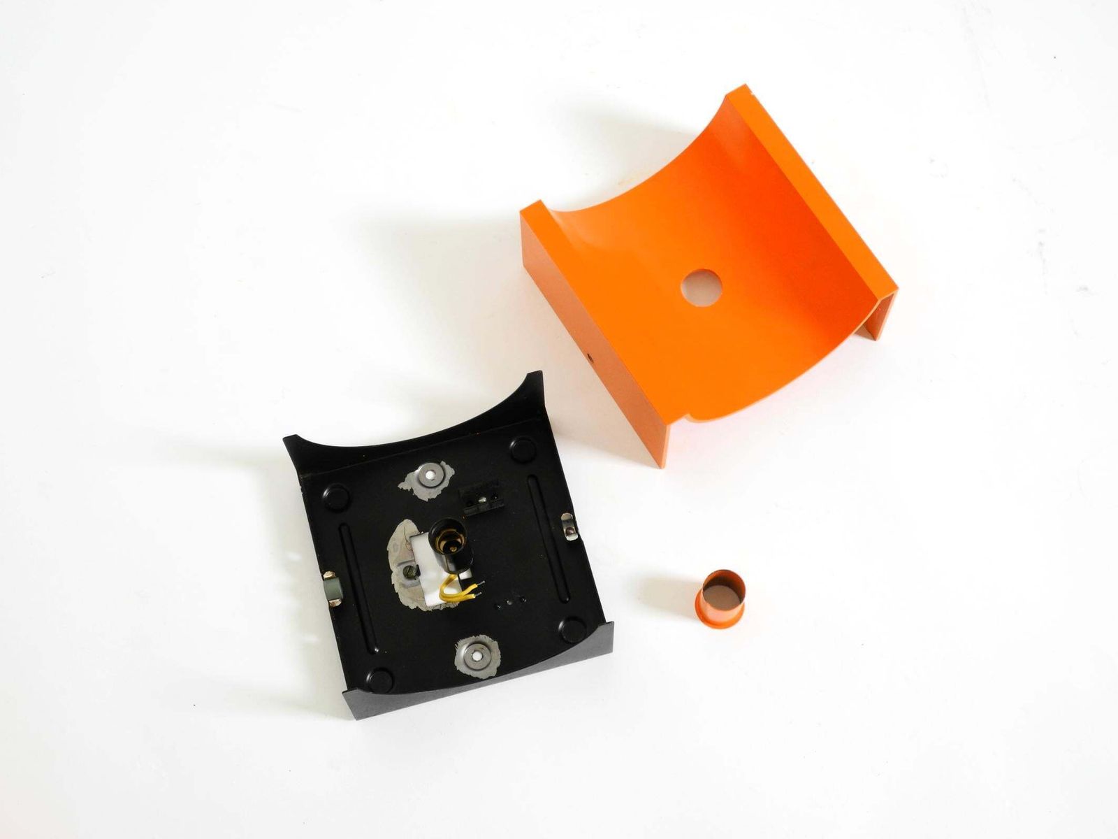 photo vintage A Pair Of 1960s Space Age Metal Wall Lamps By Klaus Hempel For Kaiser Leuchten