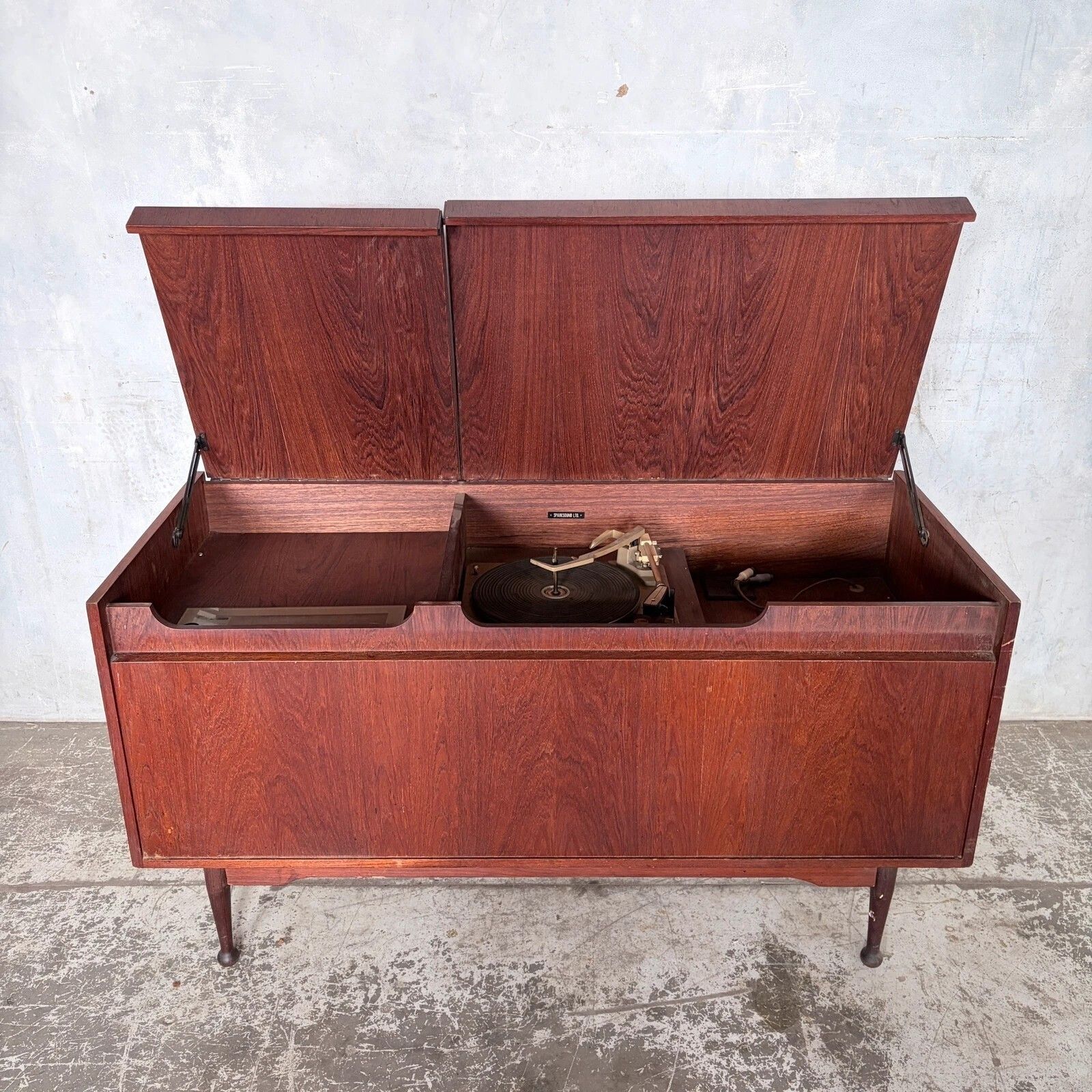 Mid Century Teak Armstrong Radiogram Record Player Cabinet photo for sale