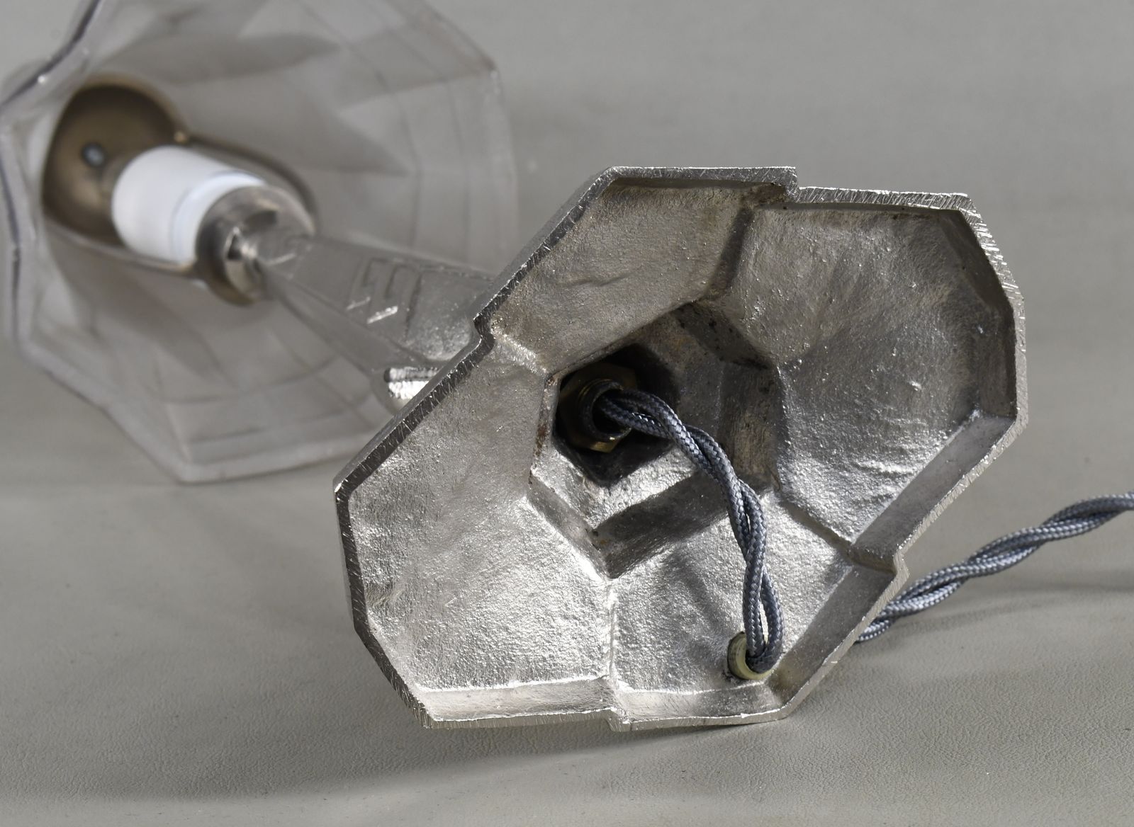 Franse art deco lamp ca. 1930 by Degue photo vinterior