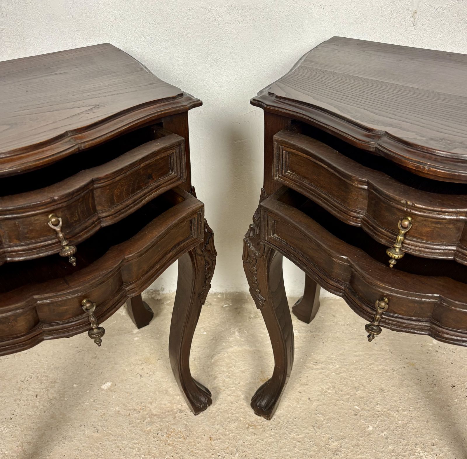 Paar Franse nachtkastjes in Louis XV-stijl, midden 20e eeuw photo buy