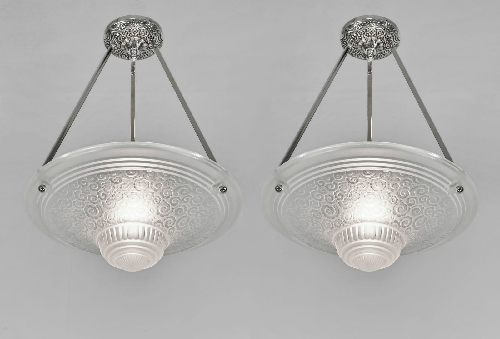photo for sale Franse art deco plafondlamp uit 1930 van Muller Frères - 3 beschikbaar