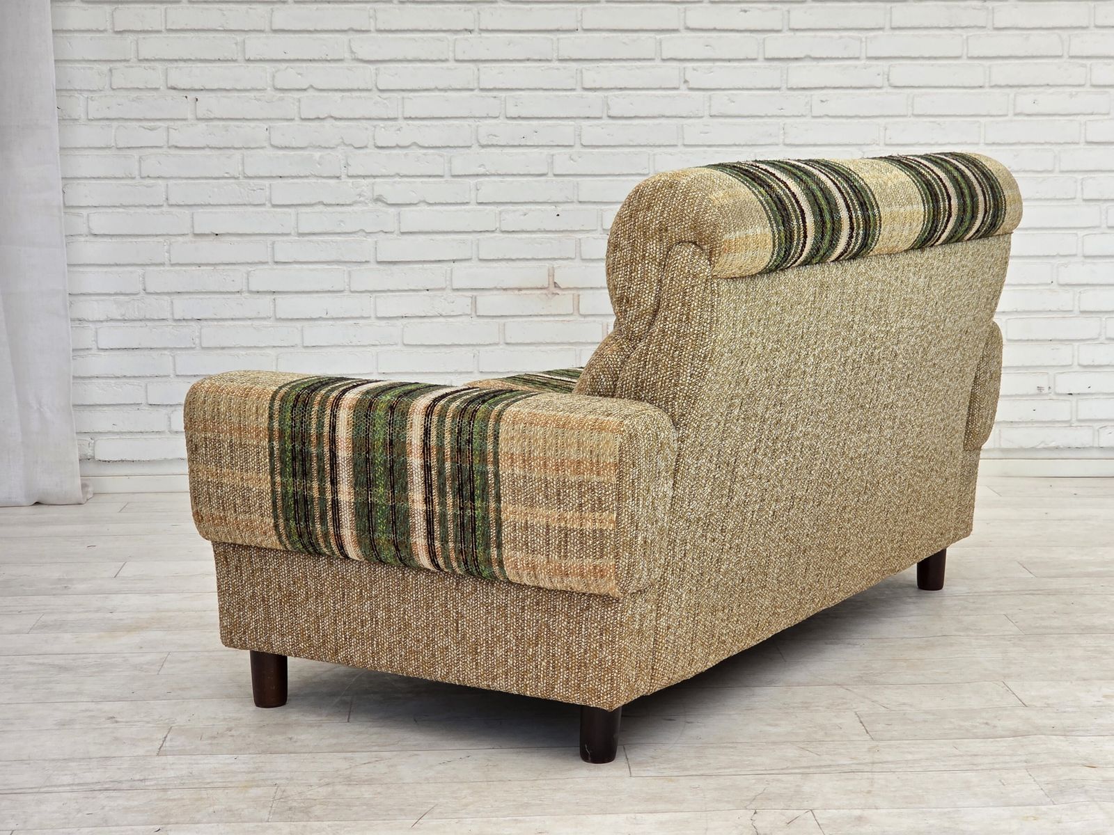 photo vinterior 1980s, Danish 2 Seater Sofa By Nisbo Horsens, Furniture Wool.