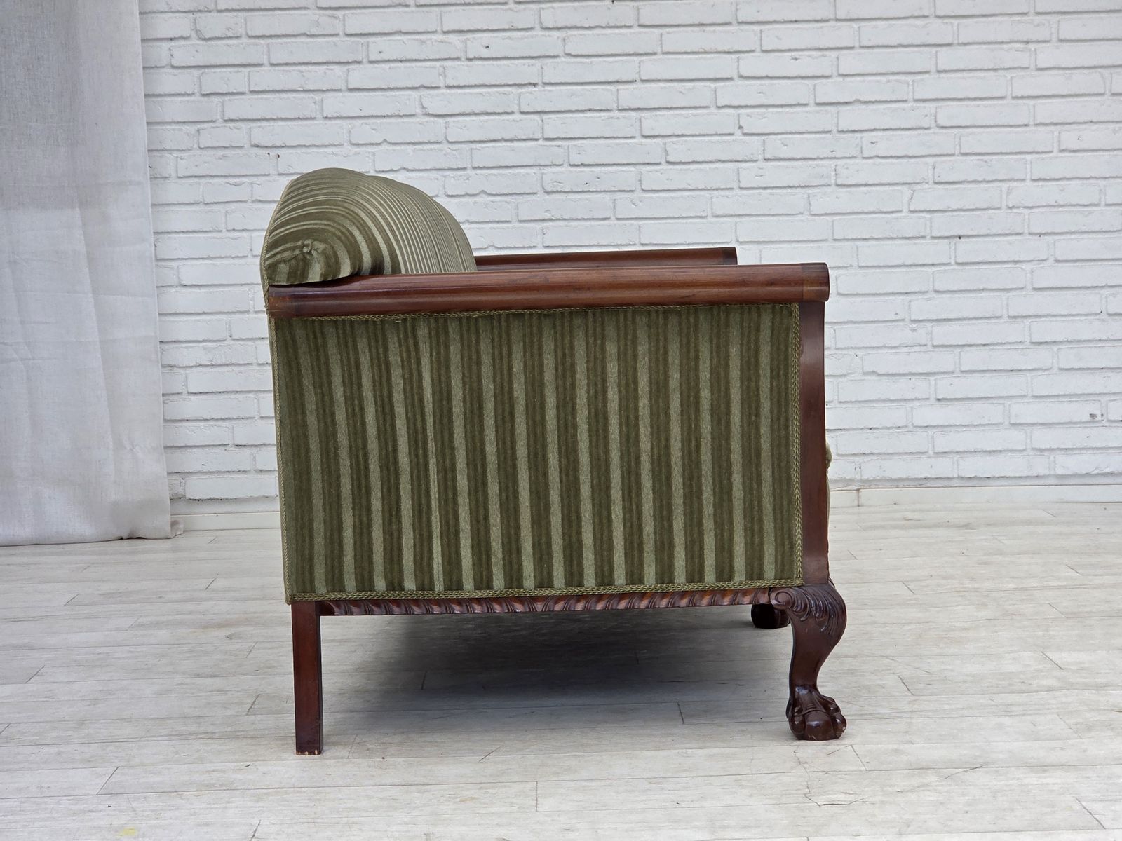 1790.0 Ca. jaren 1950, 3-zitsbank Deens design, groen meubelvelours, teakhout. photo