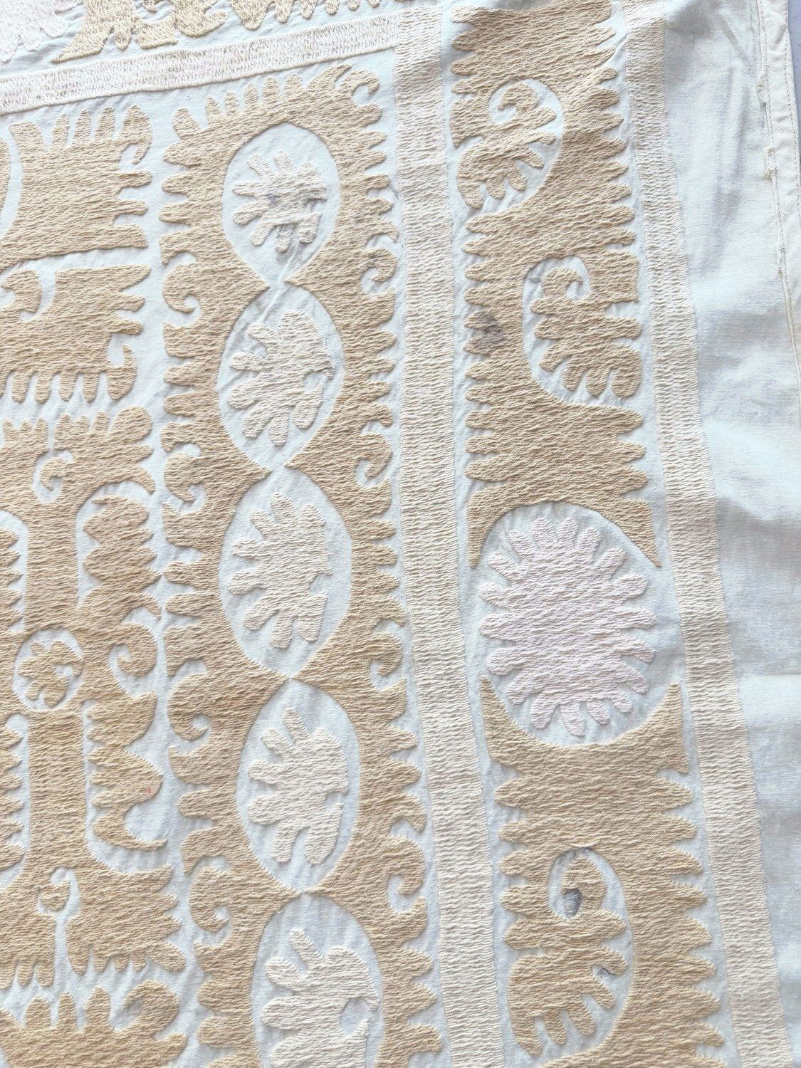 Handgemaakte Bukhara Suzani Textiel Wanddecoratie 128 x 139 cm photo for sale