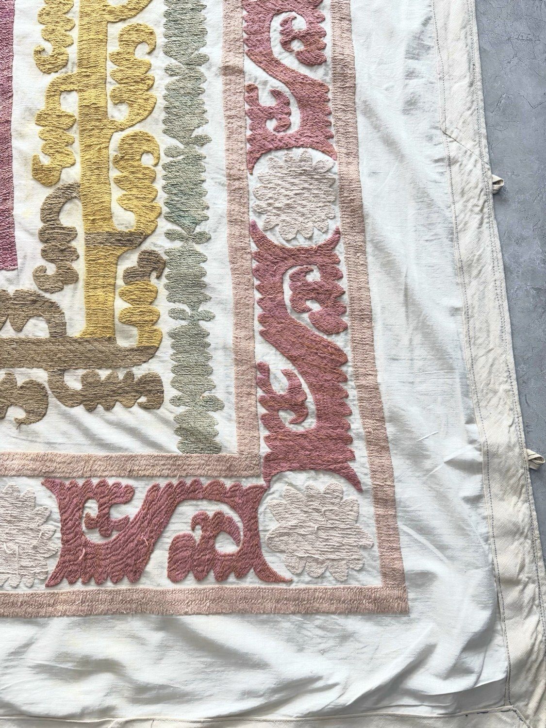 Boho Tashkent Suzani Tafelkleed 133 x 138 cm photo Textiel