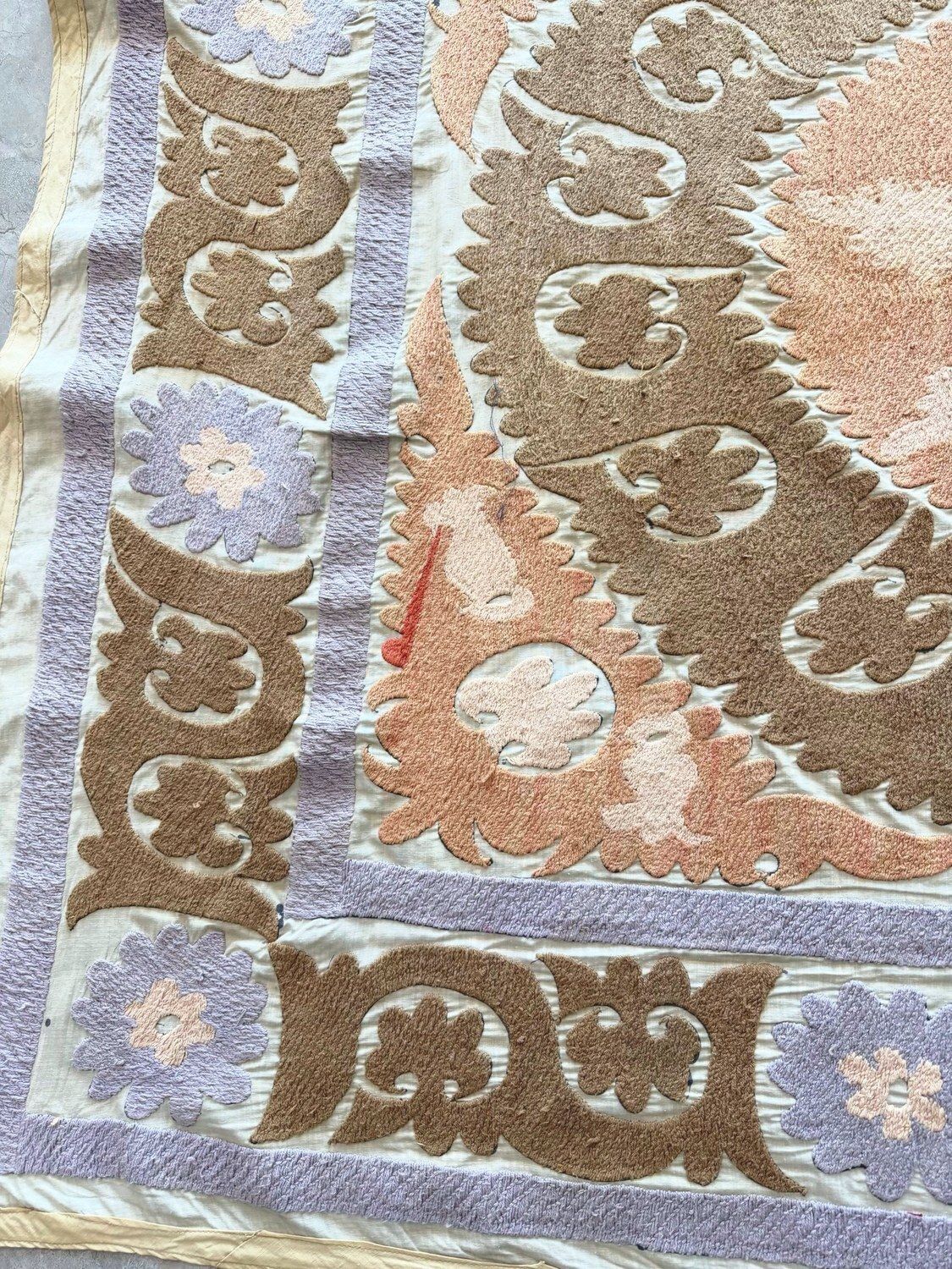 Asian Suzani Embroidered Wall Hanging, 4'135 X 152 Cm photo Textiles