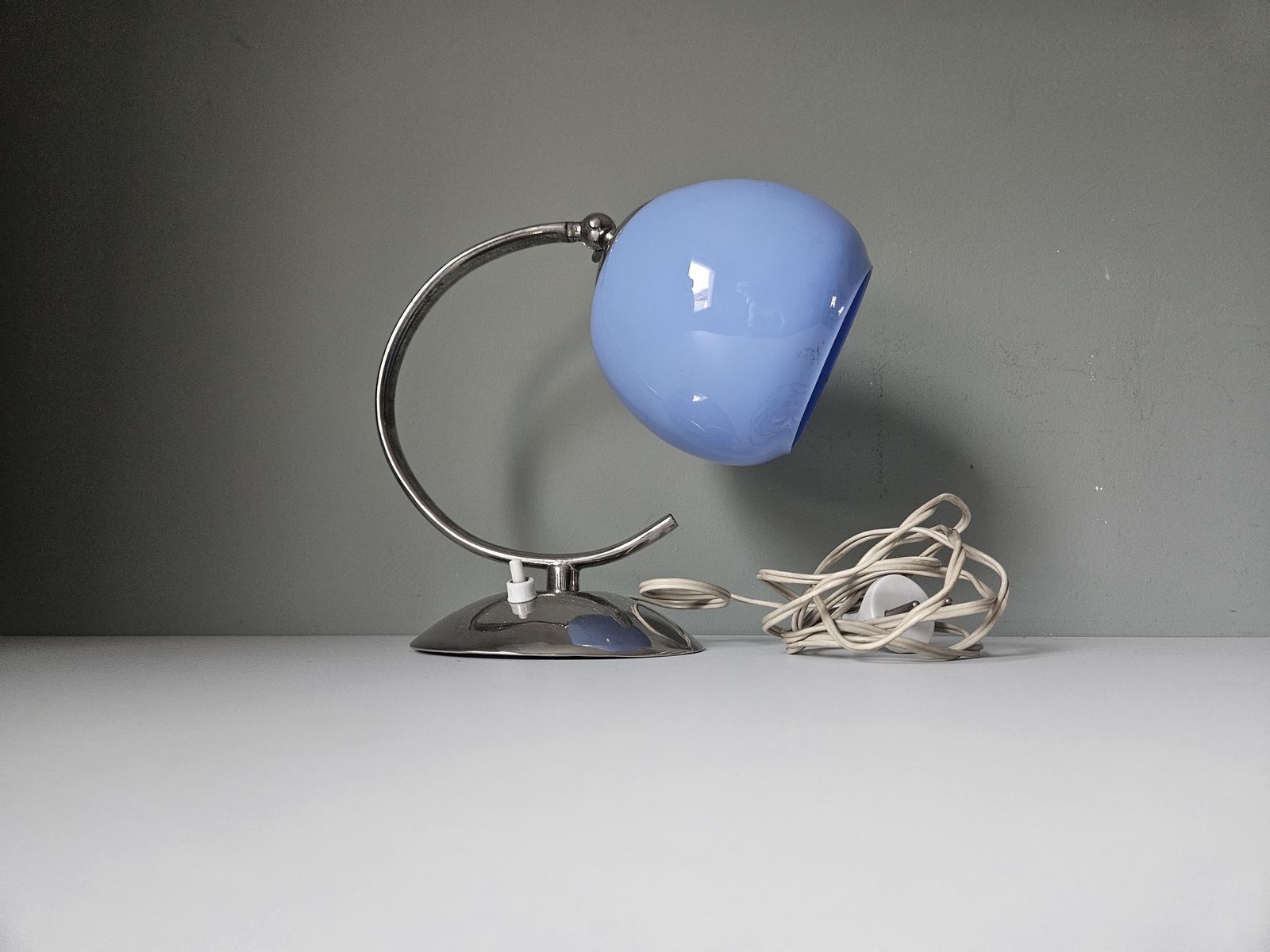 photo for sale Vintage art deco tafellamp, blauw glas, bureaulamp