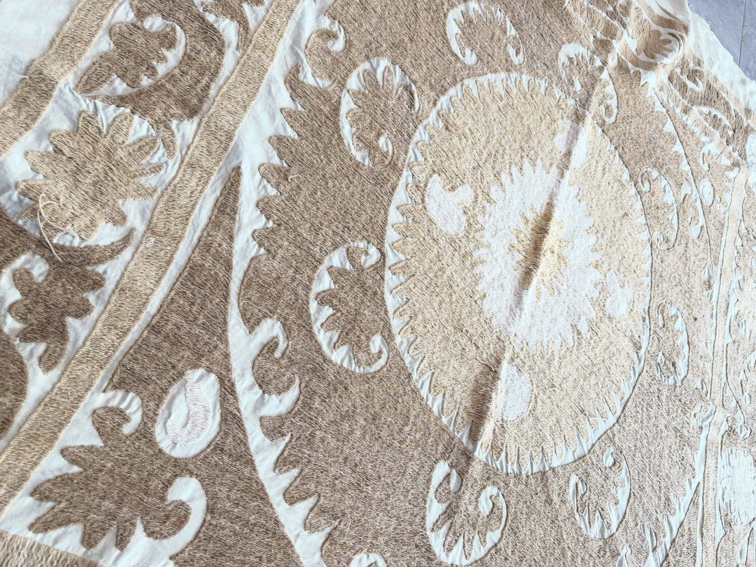 Suzani Wall Decor — Neutral Tan Uzbek Tablecloth 150 X 154 Cm photo for sale