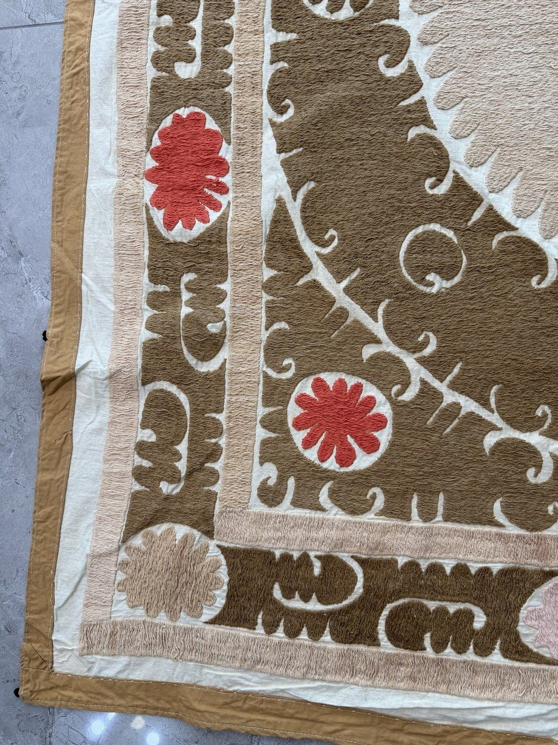 Vintage Beige White Uzbek Suzani Wall Hanging 137 X 156 Cm photo for sale