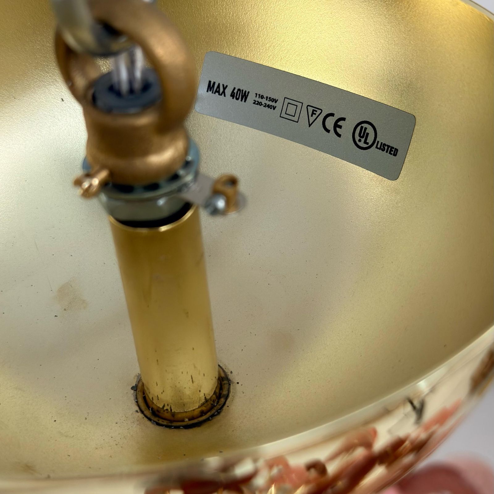 photo for sale Italiaanse Sputnik-hanglamp in roze en robijnrood Murano-glas met messing