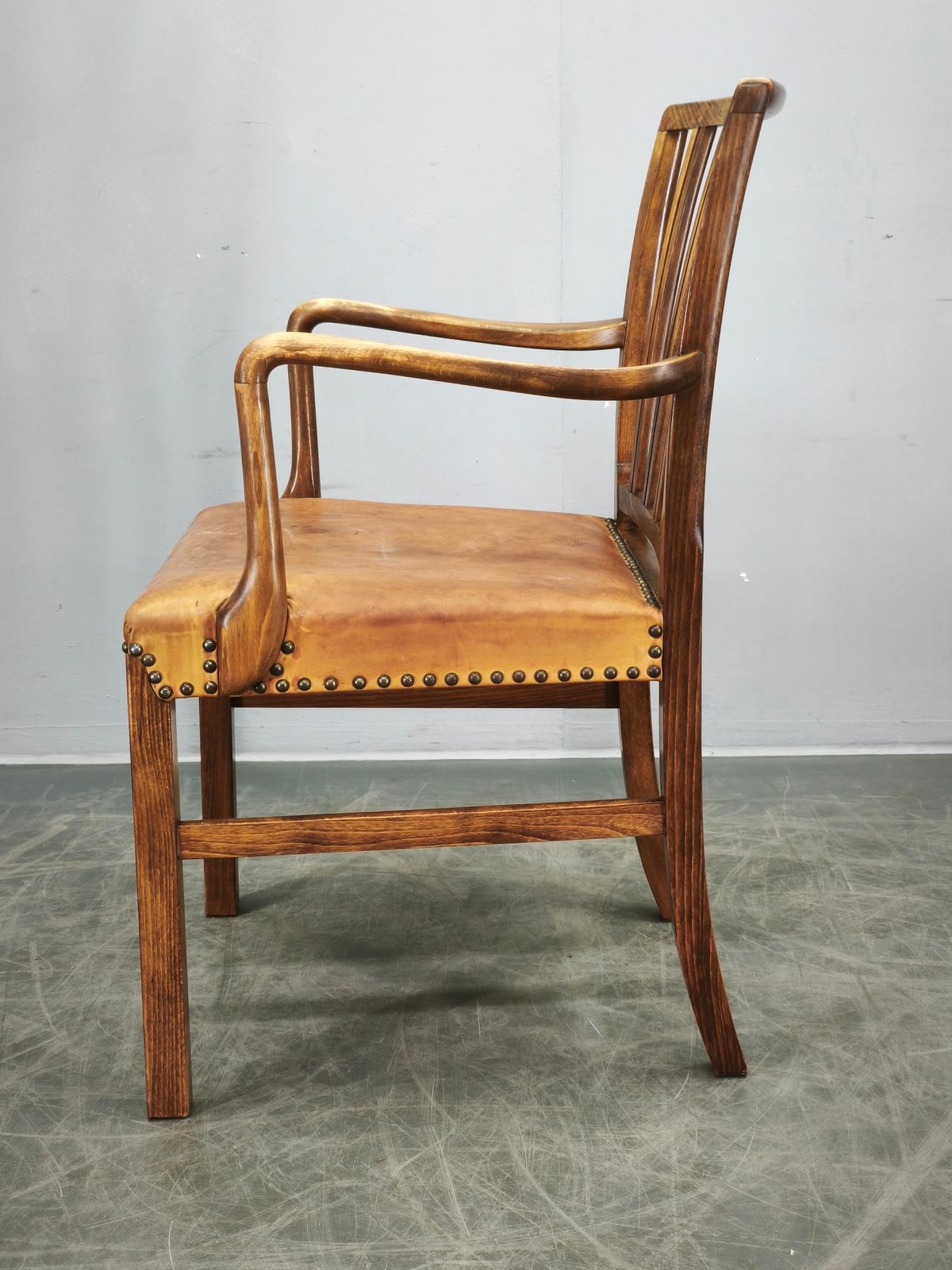 photo furniture Ole Wanscher Model 1675 Armchair For Fritz Hansen, Denmark 1942