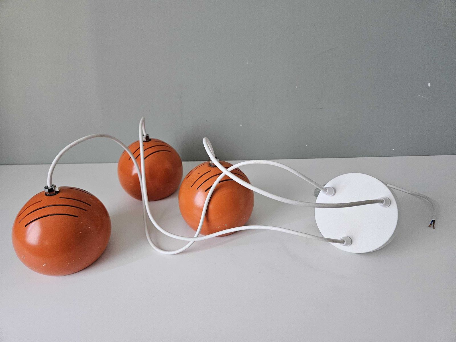 Set van 3 oranje cascade hanglampen – Space Age bollampen, jaren 1970 photo vinterior