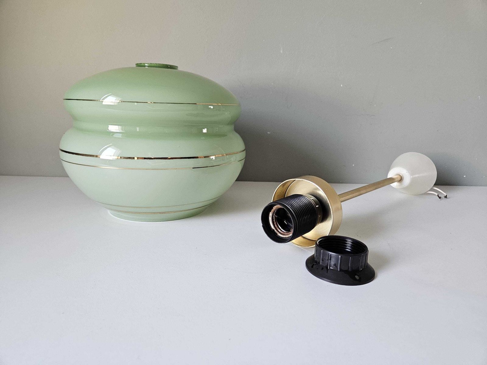 Vintage mintgroene glazen hanglamp – Mid-Century Modern messing plafondlamp photo 140.0