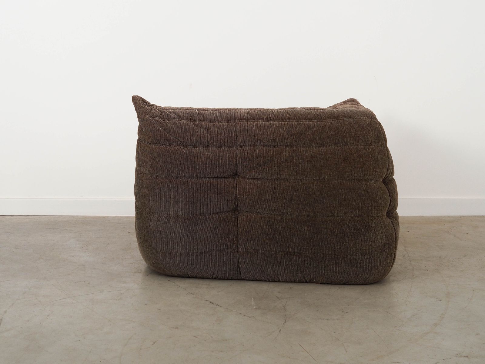 Mobilier Canapé d'angle Togo, design français, années 1970, designer : Michel Ducaroy, fabricant : Ligne Roset photo