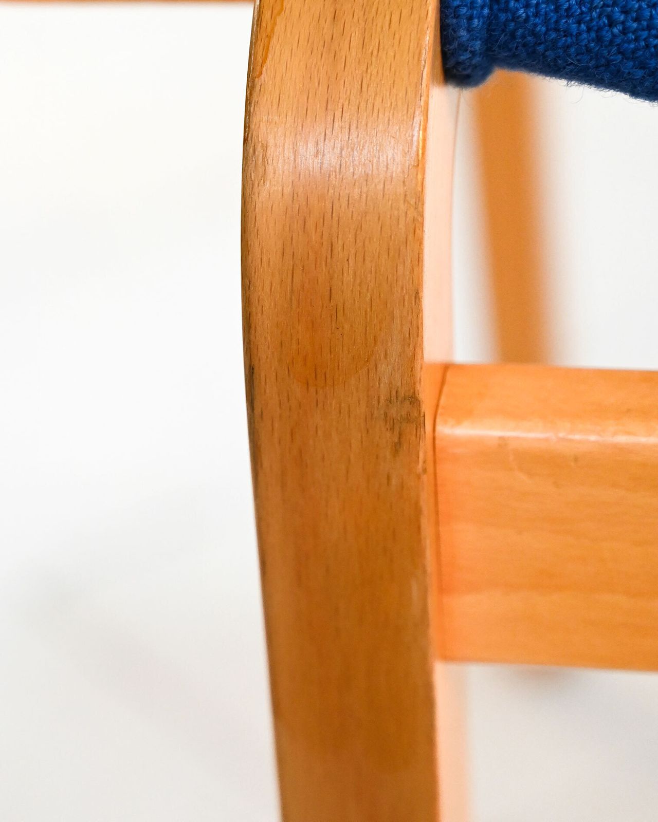 Meubels Set van acht stoelen van Magnus Olesen, eind 20e eeuw photo