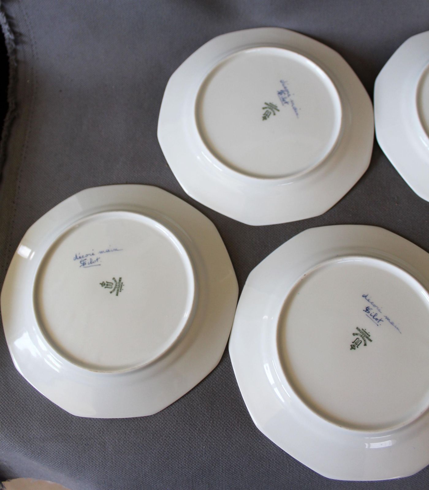65.0 Set van 6 handgeschilderde porseleinen gebaksbordjes, Frans Moustiers blauw-wit vogeldesign op Duits Winterling Bavaria Marktleuthen-porselein photo
