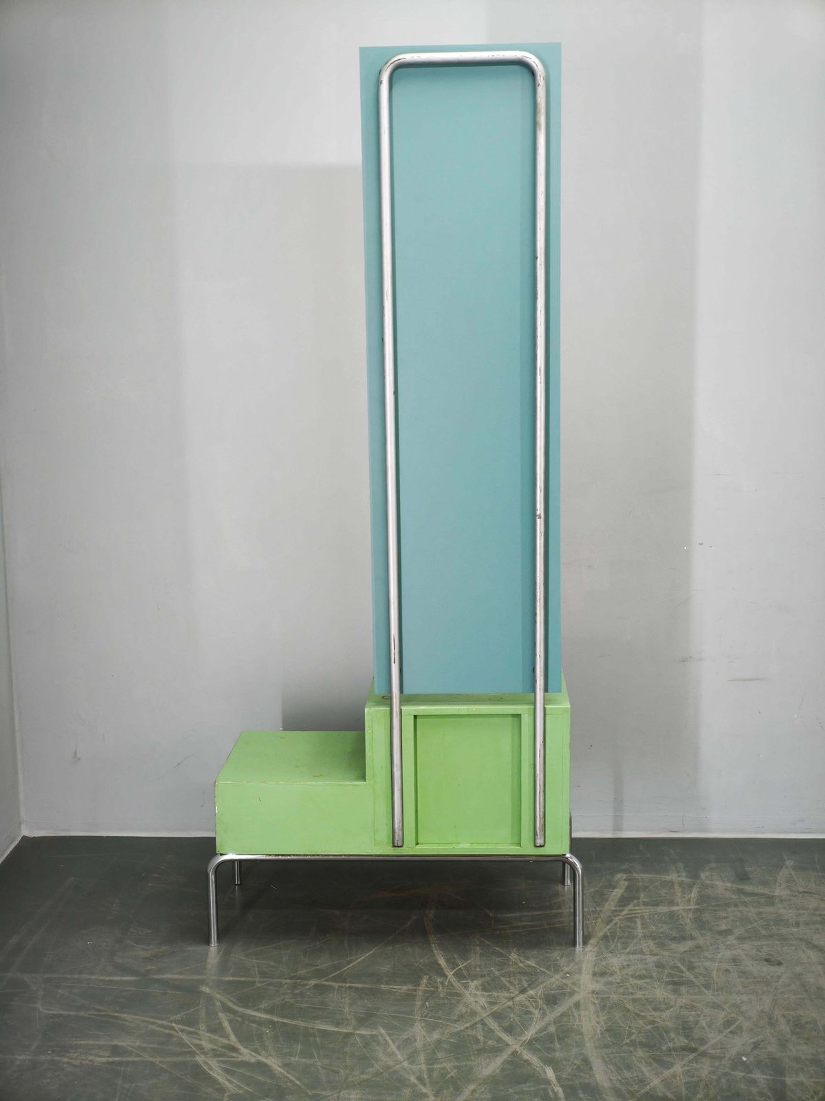 photo vintage Bauhaus Czech Green Vanity Table With Mirror And Chrome Frame, 1930