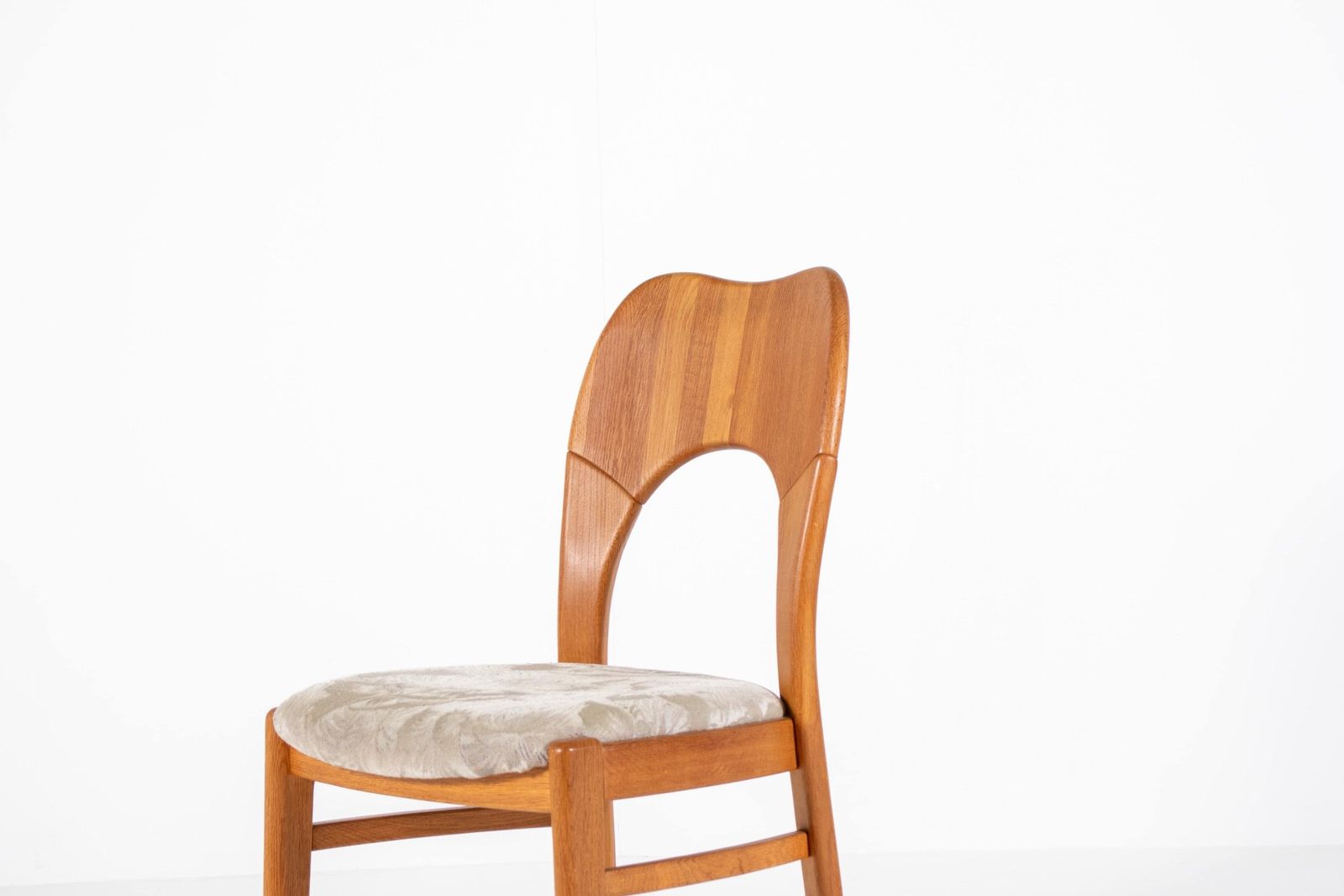 Set van 4 Vintage "Morten" Eetkamerstoelen Toegeschreven aan Niels Koefoed, jaren 1960 photo Meubels