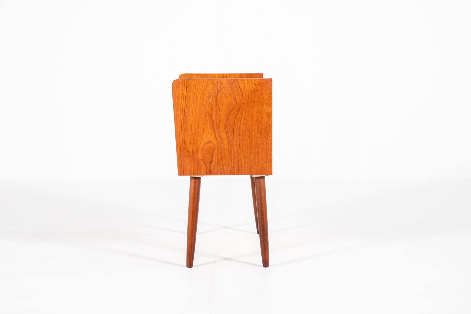 Deens mid-century teakhouten nachtkastje, jaren 1960 photo 442.0