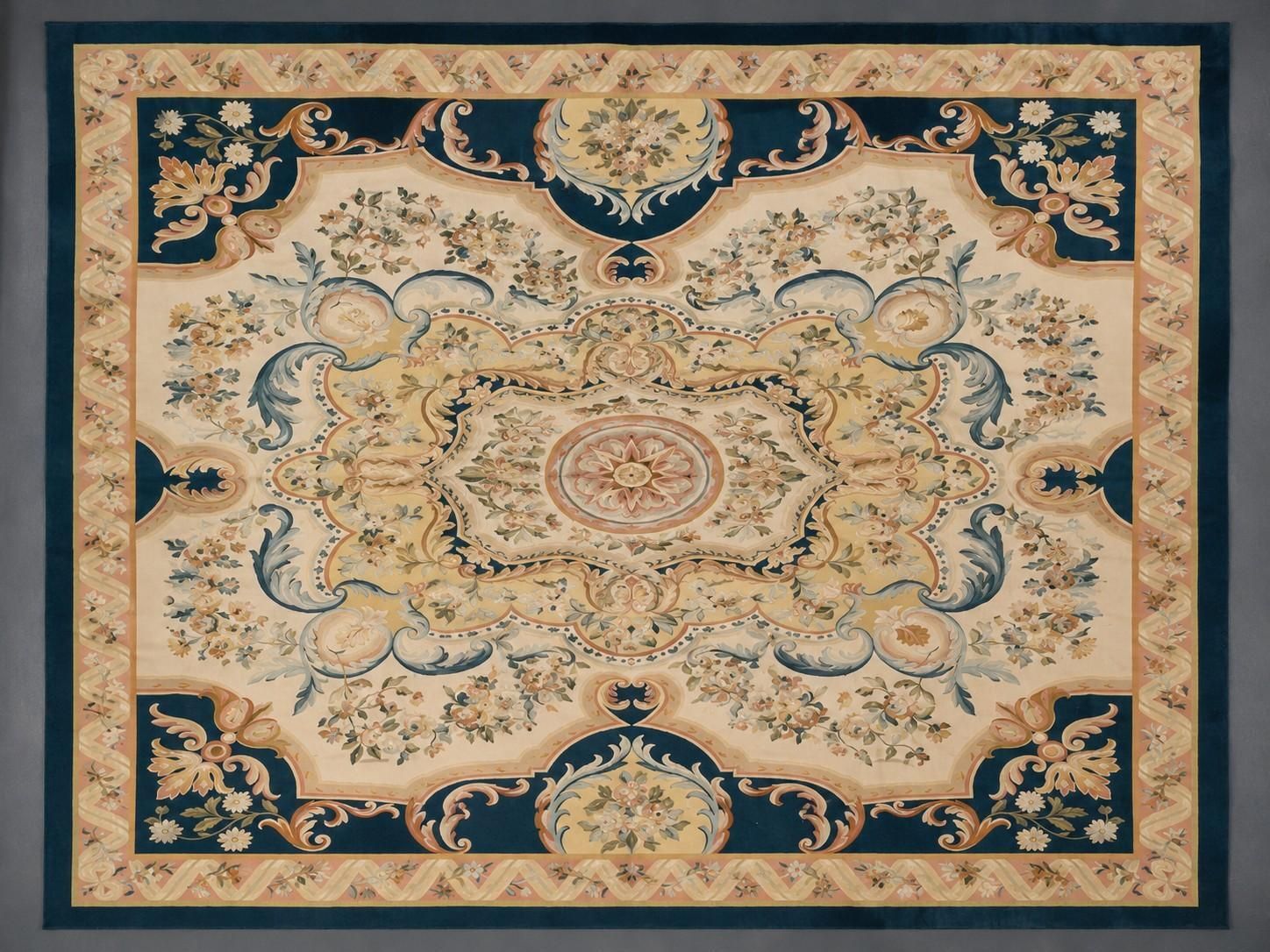 Tapis en point de croix de style Aubusson, grand format, fait main, tapis floral français vintage photo for sale