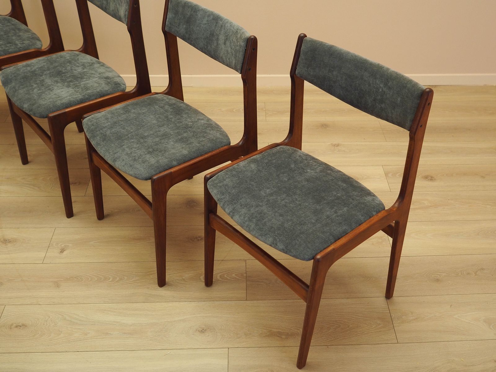Set van vier teakhouten stoelen, Deens design, jaren 1970, gemaakt in Denemarken photo for sale