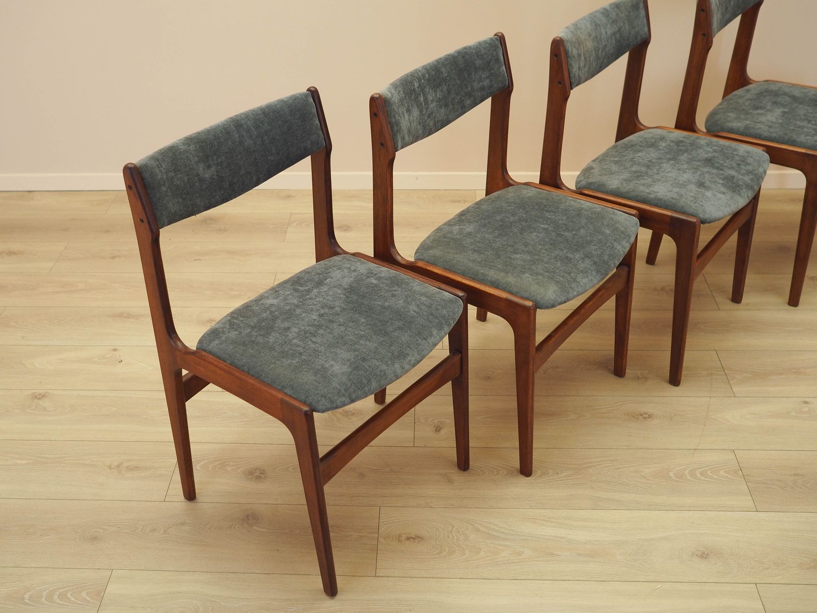 photo for sale Set van vier teakhouten stoelen, Deens design, jaren 1970, gemaakt in Denemarken