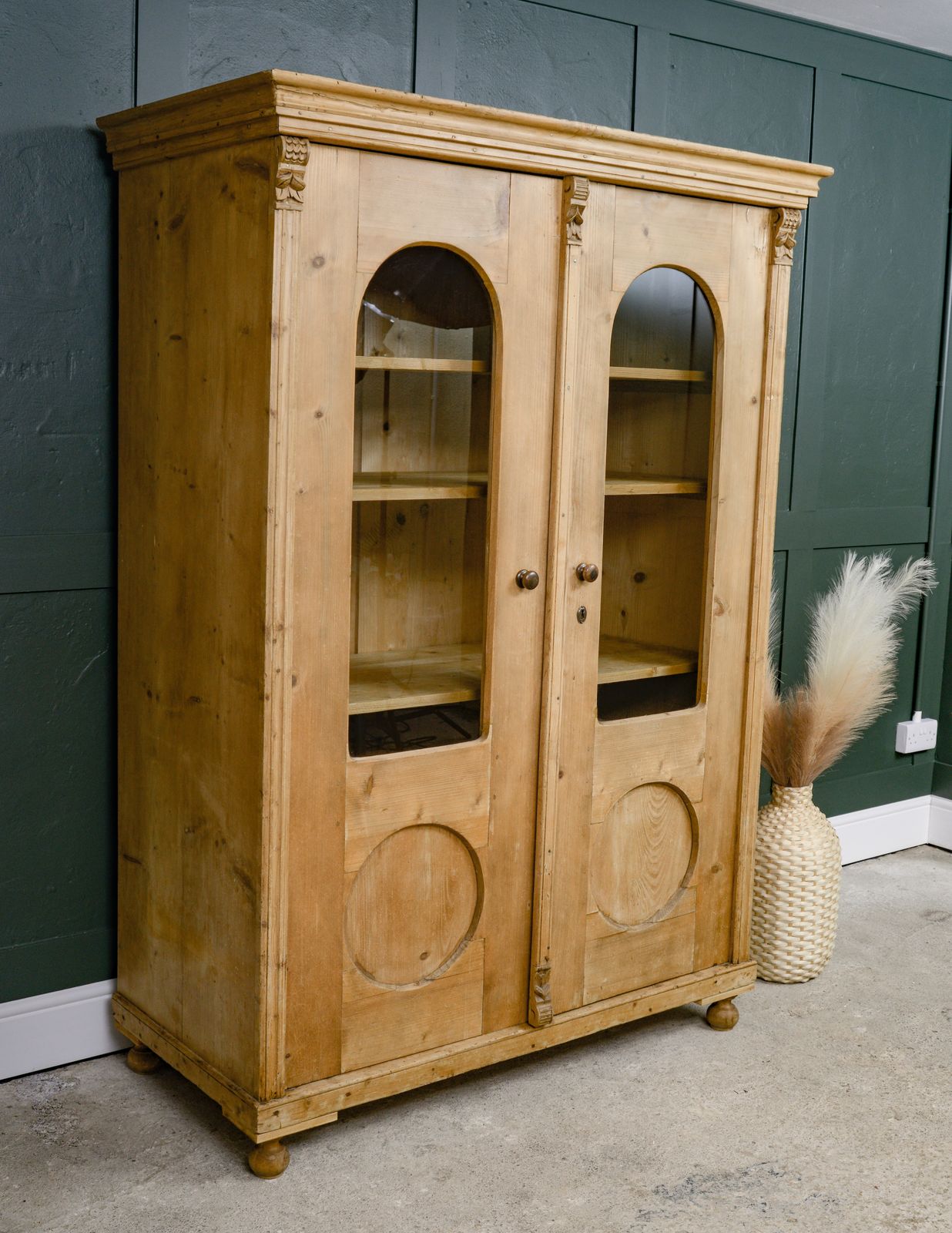 Farmhouse Pine Pantry Larder Cupboard / Housekeepers photo Furniture