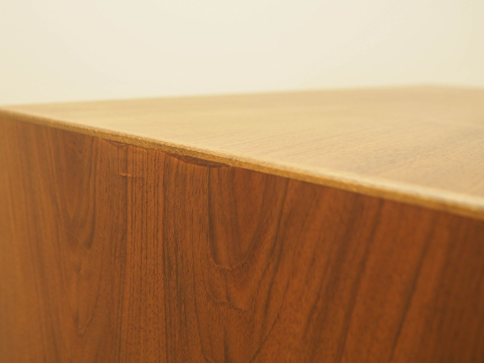 photo buy Walnoot Ladekast, Deens Design, jaren 1960, Ontwerper: Kai Kristiansen.