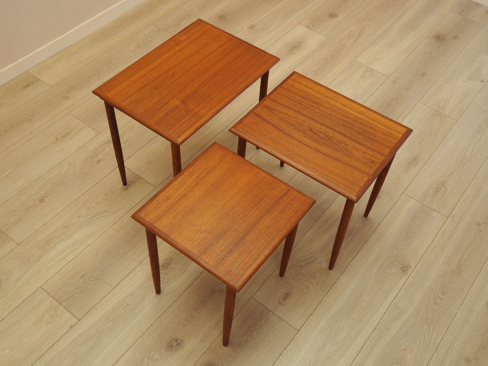 Nesttafels van teakhout, Deens design, jaren 1970, gemaakt in Denemarken. photo vintage