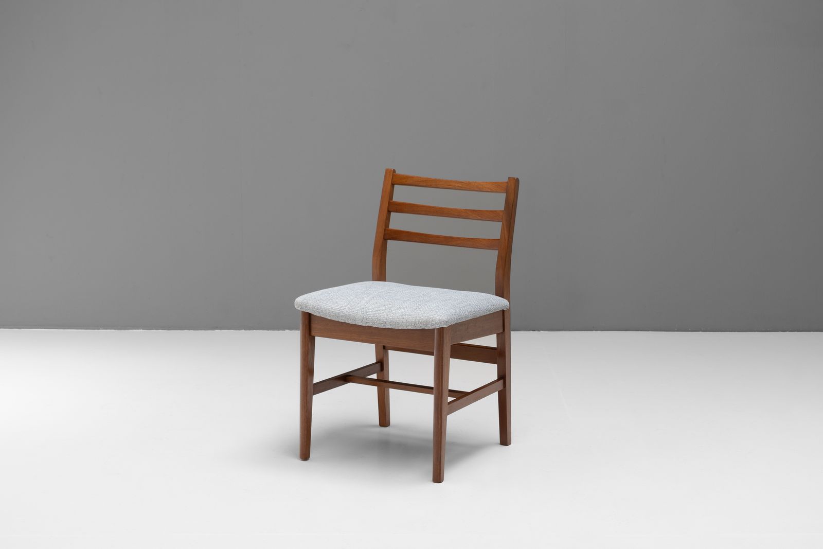 Set Of Six Mid Century Dining Chairs photo 835.0