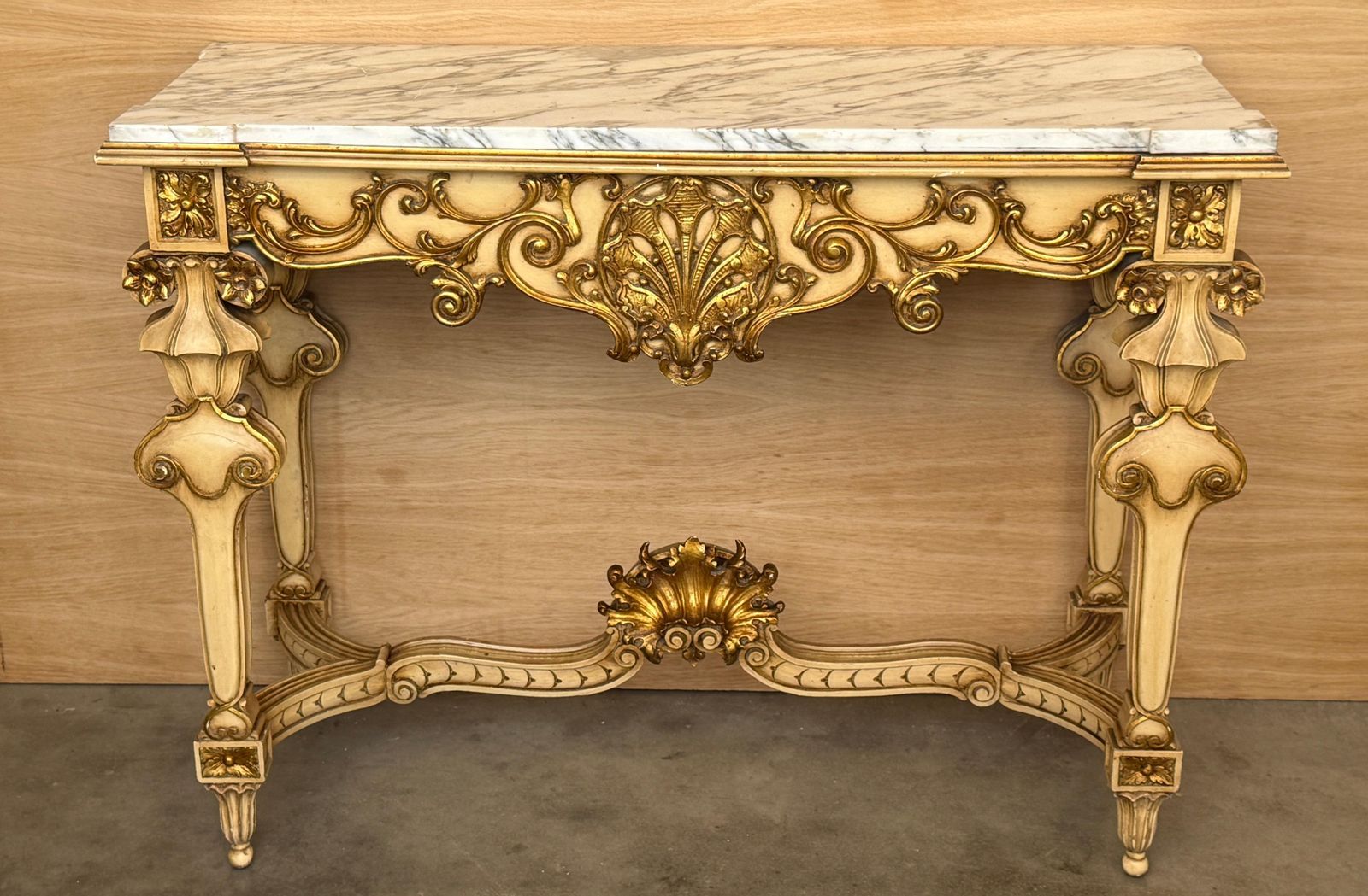 Console Louis XV Rococo, plateau en marbre, avec accents dorés photo Mobilier